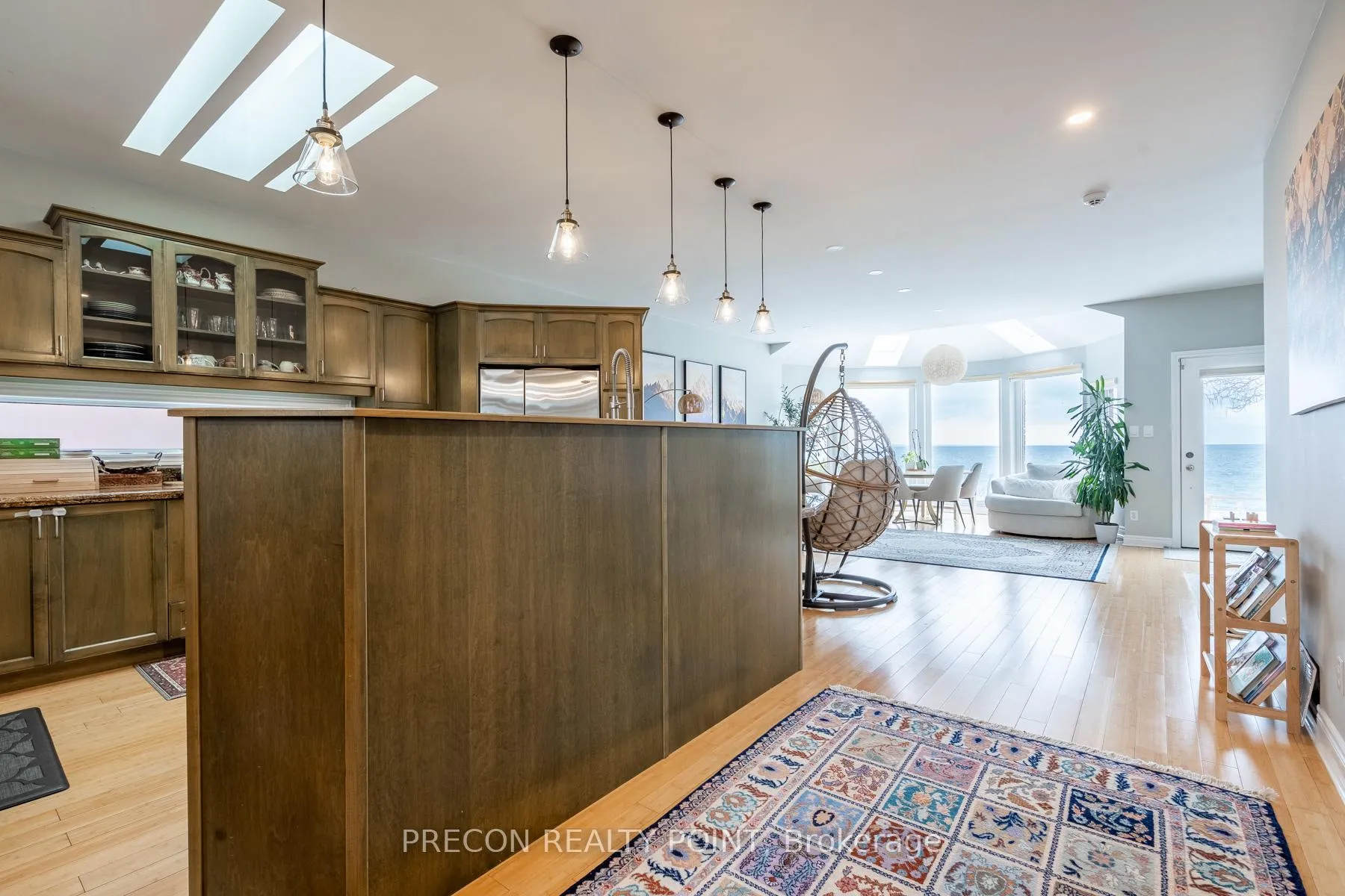 Photo 7 of 57 Lakeview Drive, Hamilton, Lakeshore — HOMEH