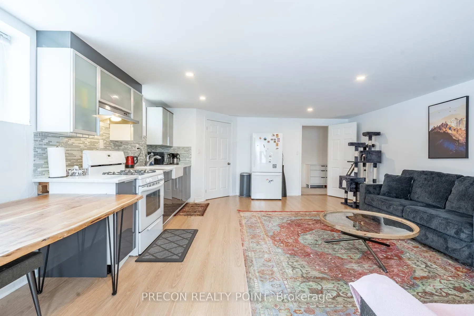 Photo 13 of 57 Lakeview Drive, Hamilton, Lakeshore — HOMEH