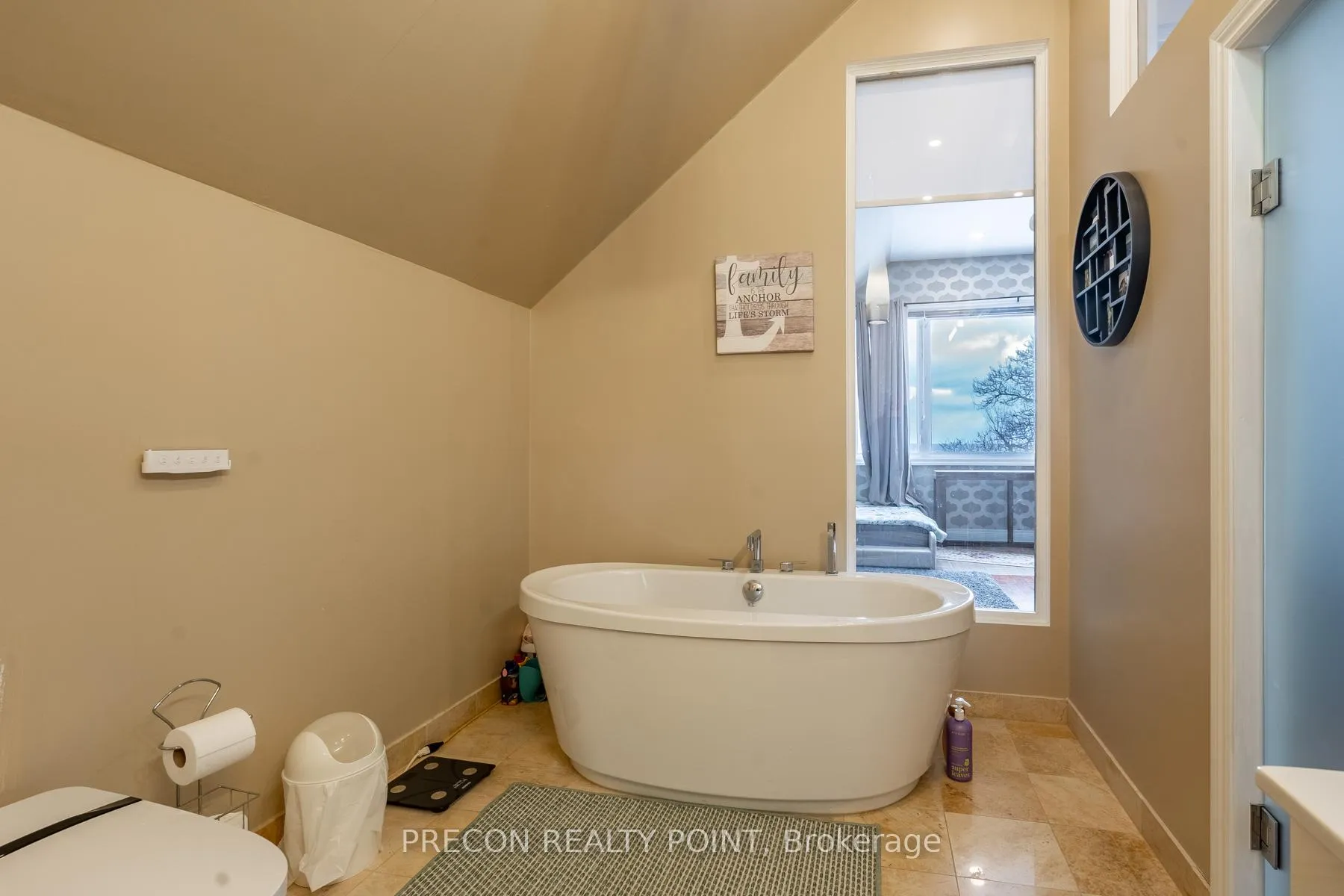 Photo 26 of 57 Lakeview Drive, Hamilton, Lakeshore — HOMEH