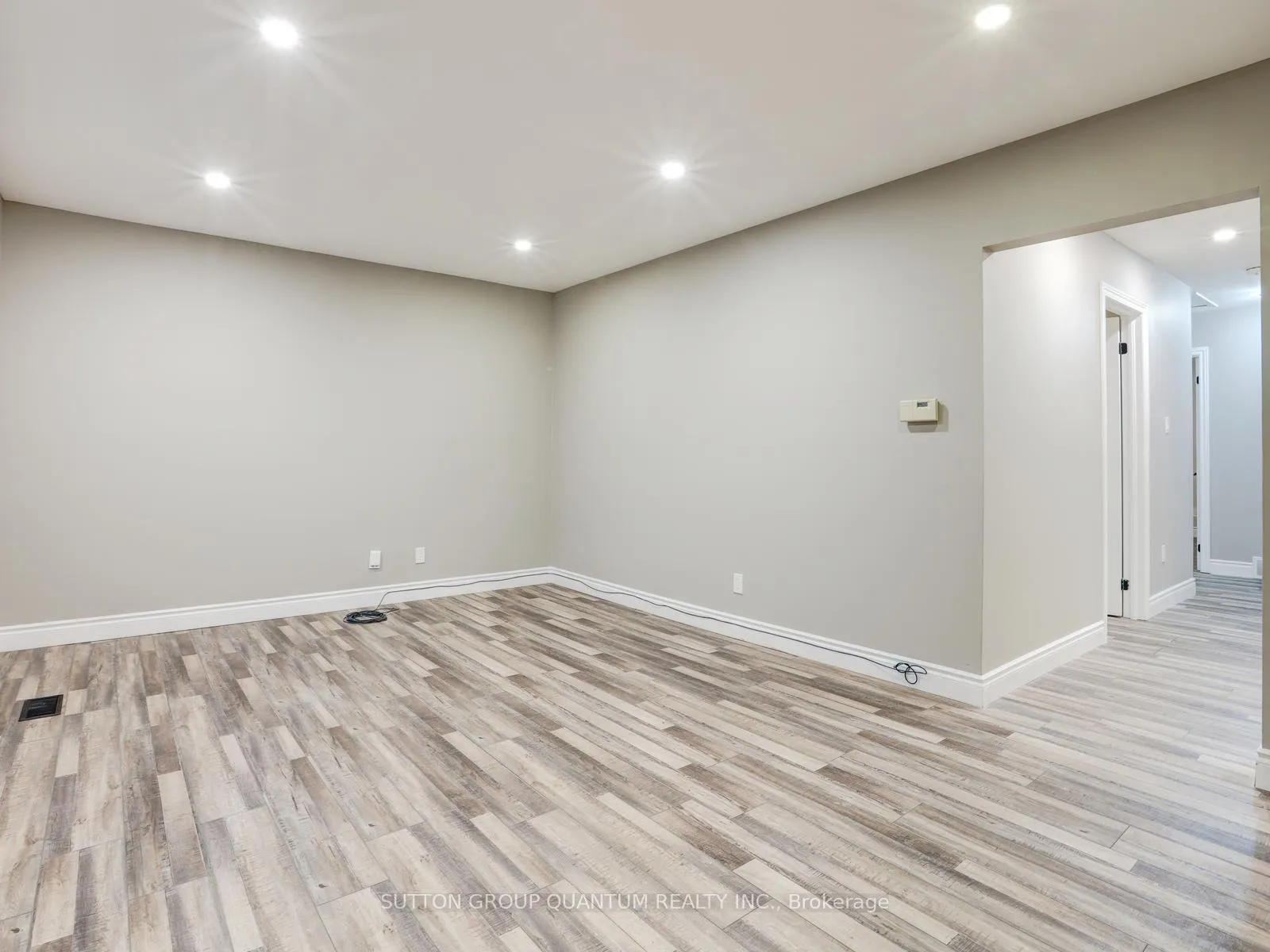 Photo 5 of Unit #UPPER, 55 Silver Aspen Crescent, Kitchener — HOMEH