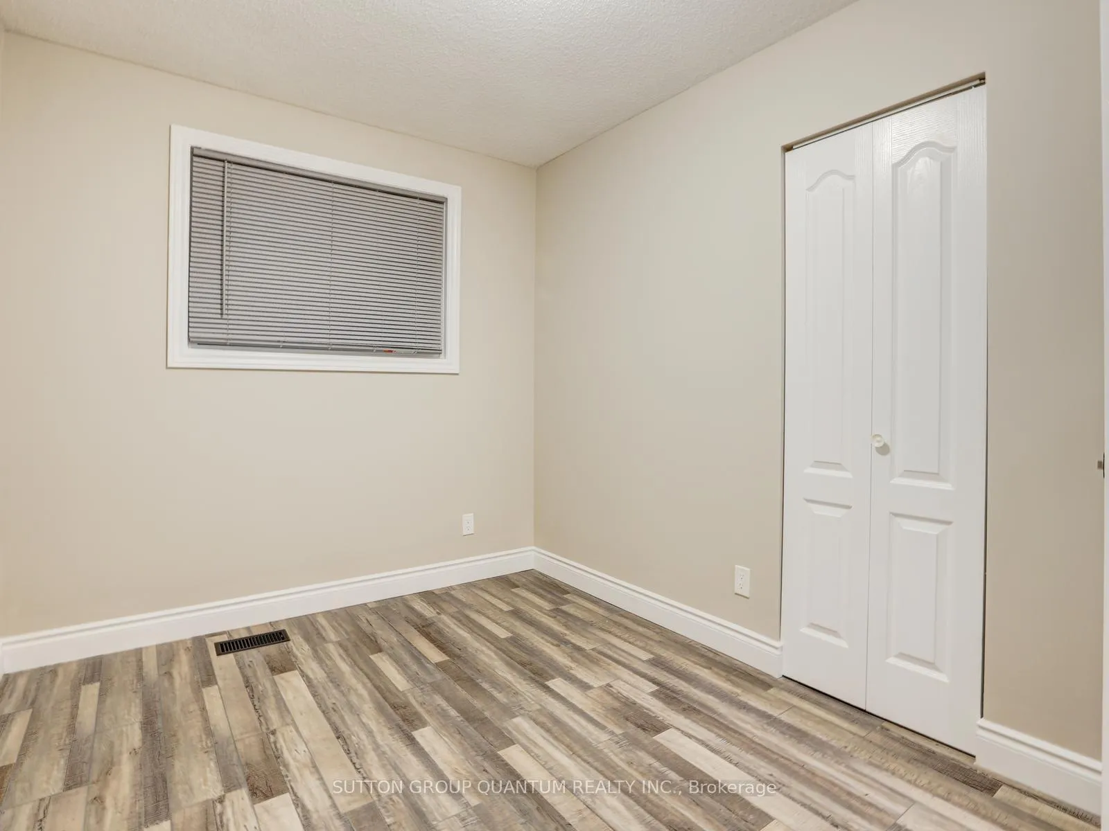 Photo 17 of Unit #UPPER, 55 Silver Aspen Crescent, Kitchener — HOMEH