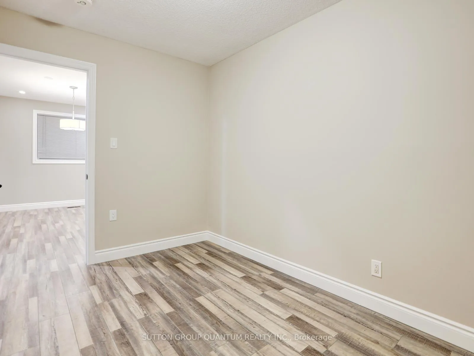 Photo 19 of Unit #UPPER, 55 Silver Aspen Crescent, Kitchener — HOMEH