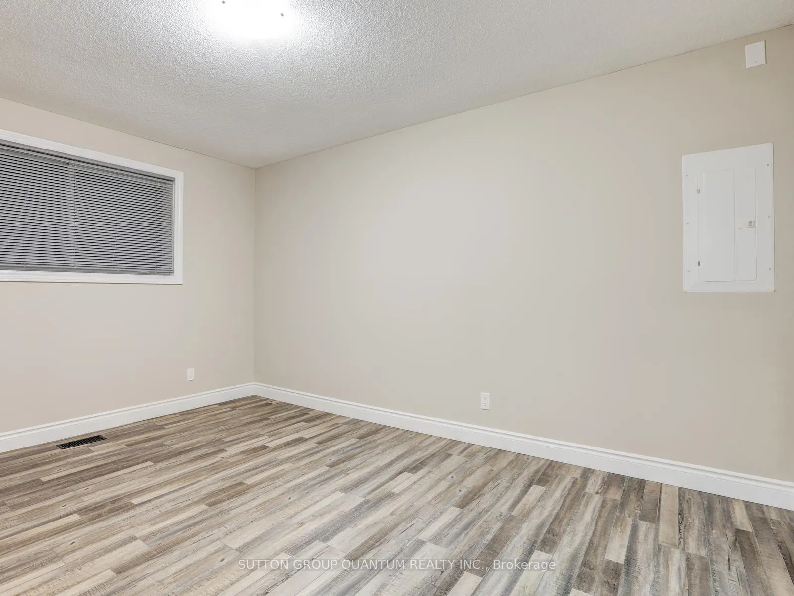 Photo 21 of Unit #UPPER, 55 Silver Aspen Crescent, Kitchener — HOMEH