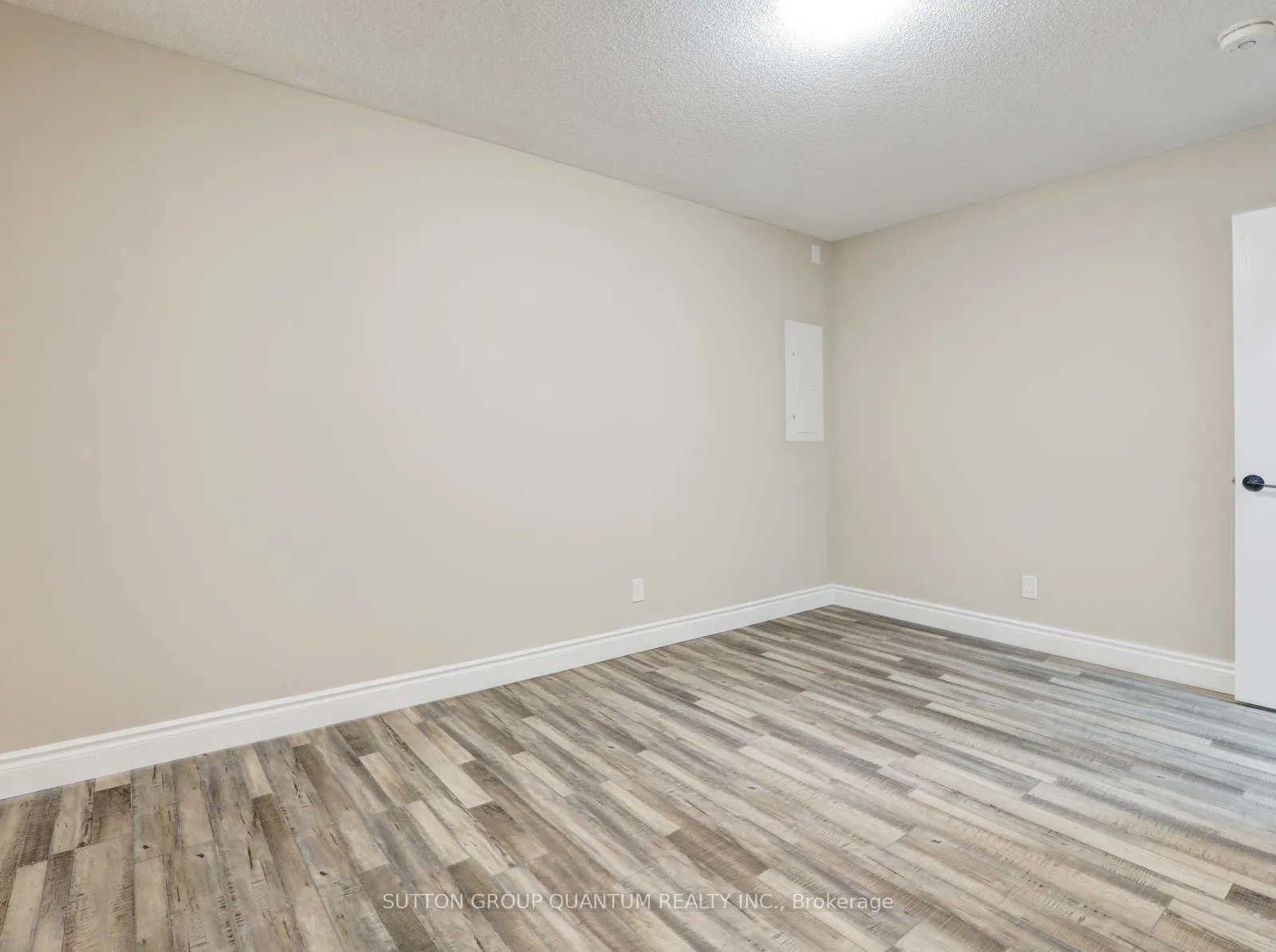 Photo 22 of Unit #UPPER, 55 Silver Aspen Crescent, Kitchener — HOMEH