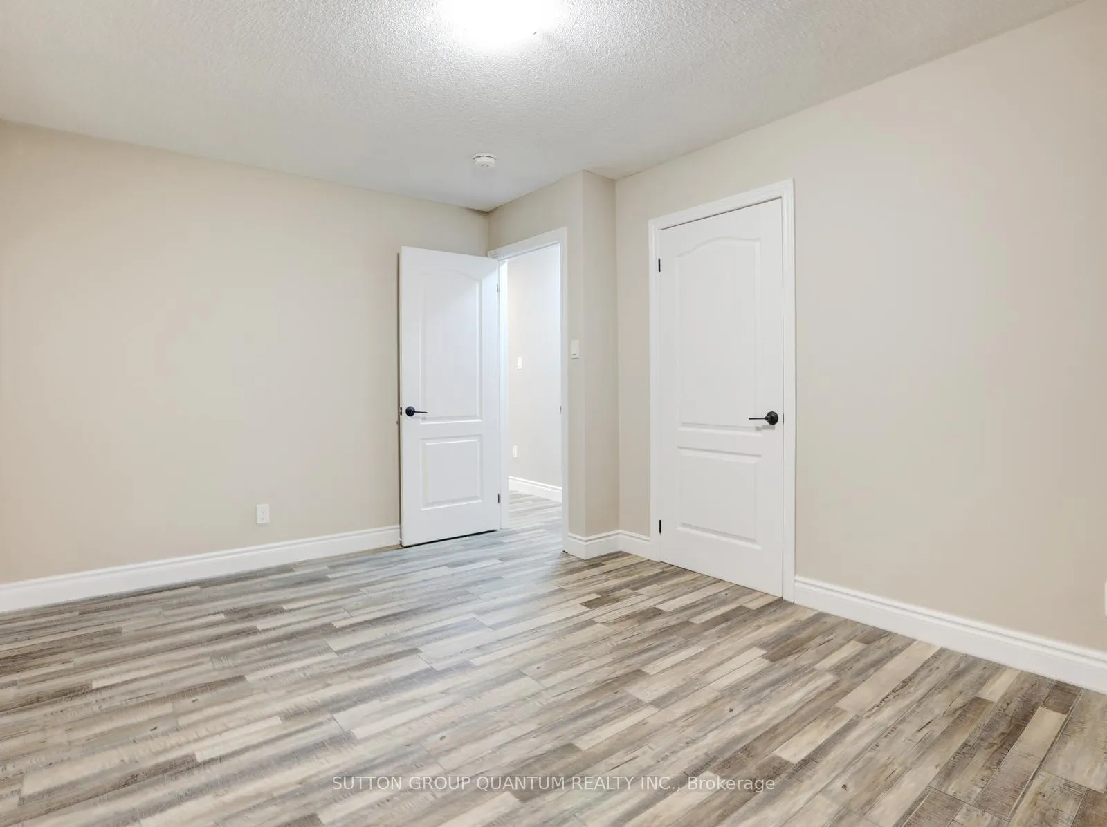 Photo 23 of Unit #UPPER, 55 Silver Aspen Crescent, Kitchener — HOMEH