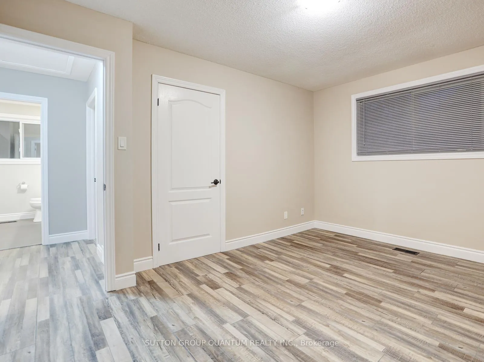 Photo 24 of Unit #UPPER, 55 Silver Aspen Crescent, Kitchener — HOMEH