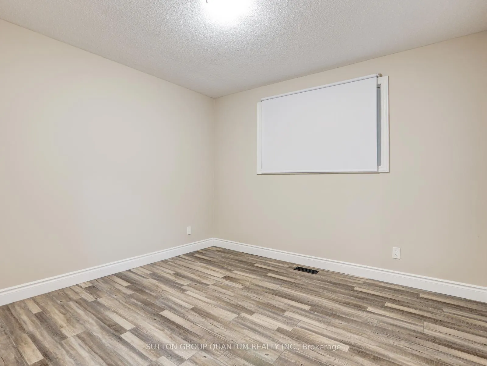 Photo 25 of Unit #UPPER, 55 Silver Aspen Crescent, Kitchener — HOMEH