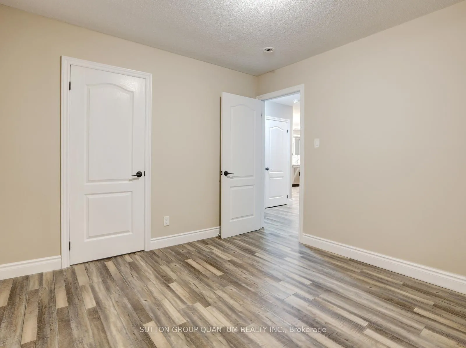 Photo 27 of Unit #UPPER, 55 Silver Aspen Crescent, Kitchener — HOMEH