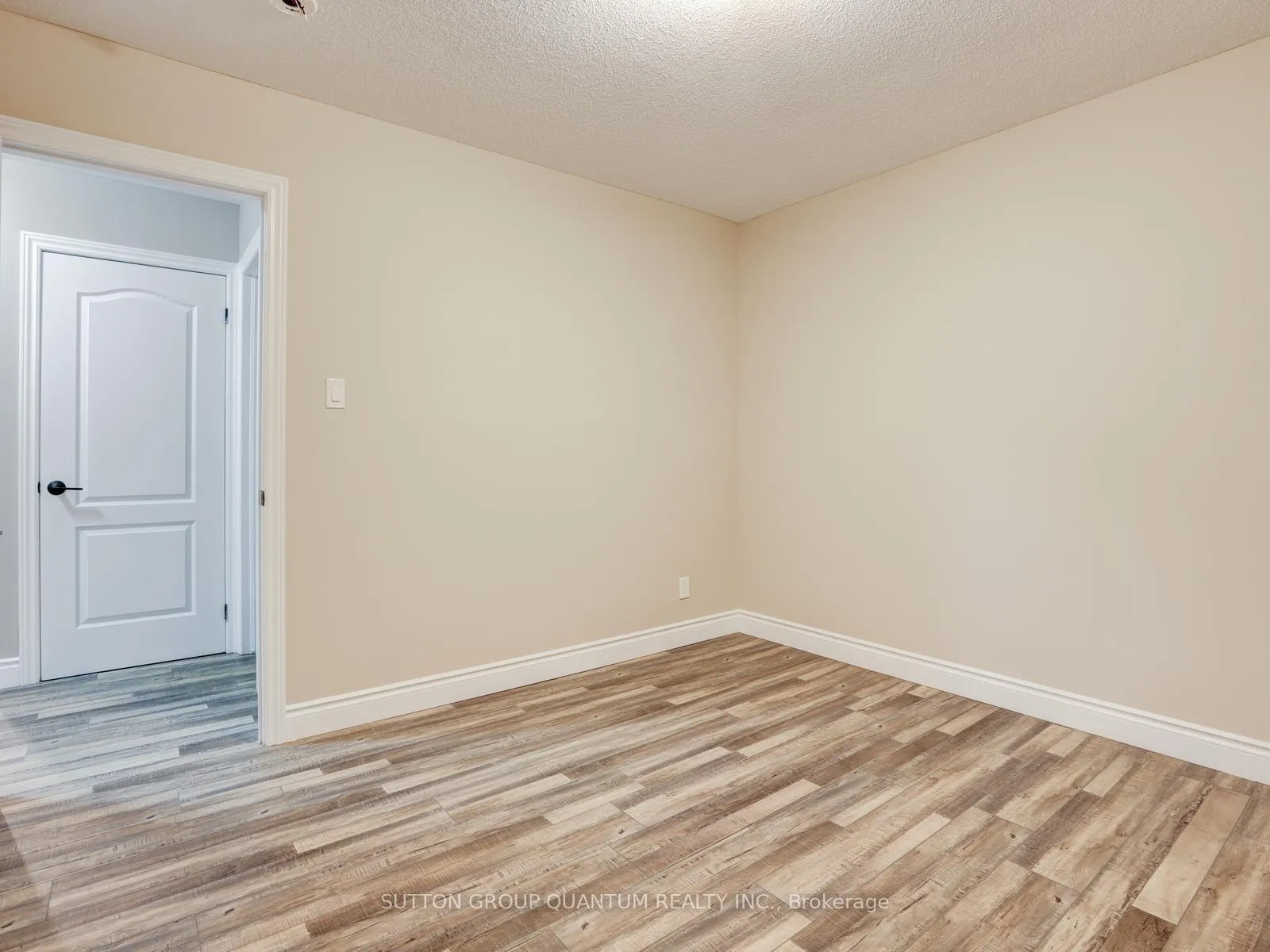 Photo 28 of Unit #UPPER, 55 Silver Aspen Crescent, Kitchener — HOMEH