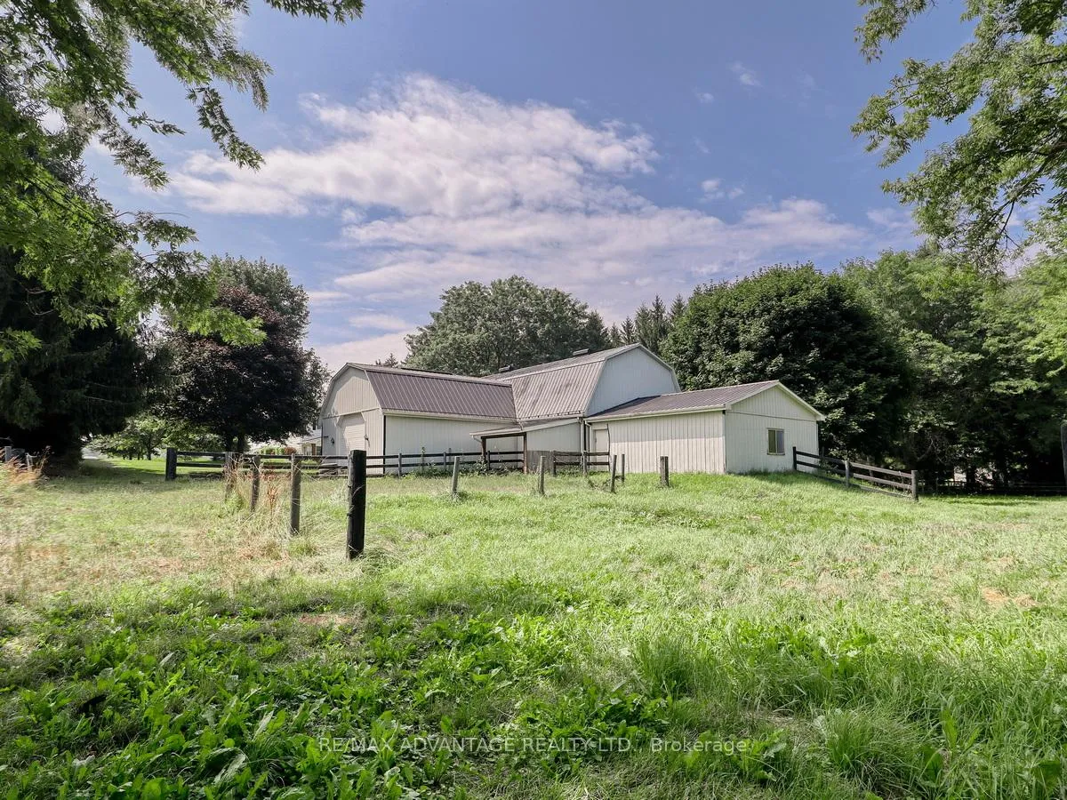Photo 5 of 17248 Wyton Drive, Thames Centre, Rural Thames Centre — HOMEH