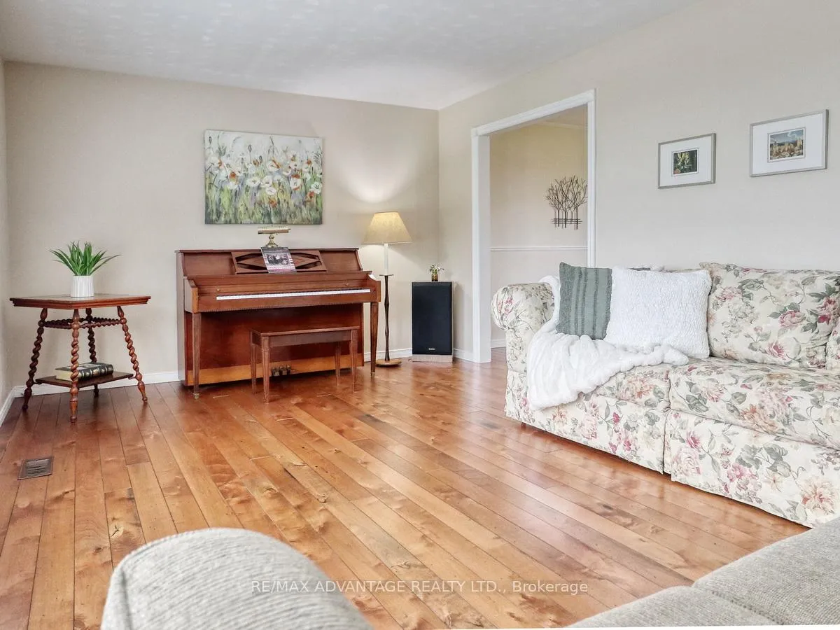 Photo 10 of 17248 Wyton Drive, Thames Centre, Rural Thames Centre — HOMEH