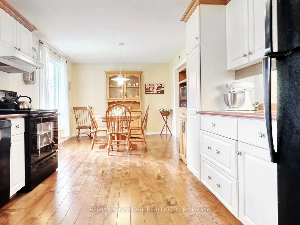Photo 14 of 17248 Wyton Drive, Thames Centre, Rural Thames Centre — HOMEH