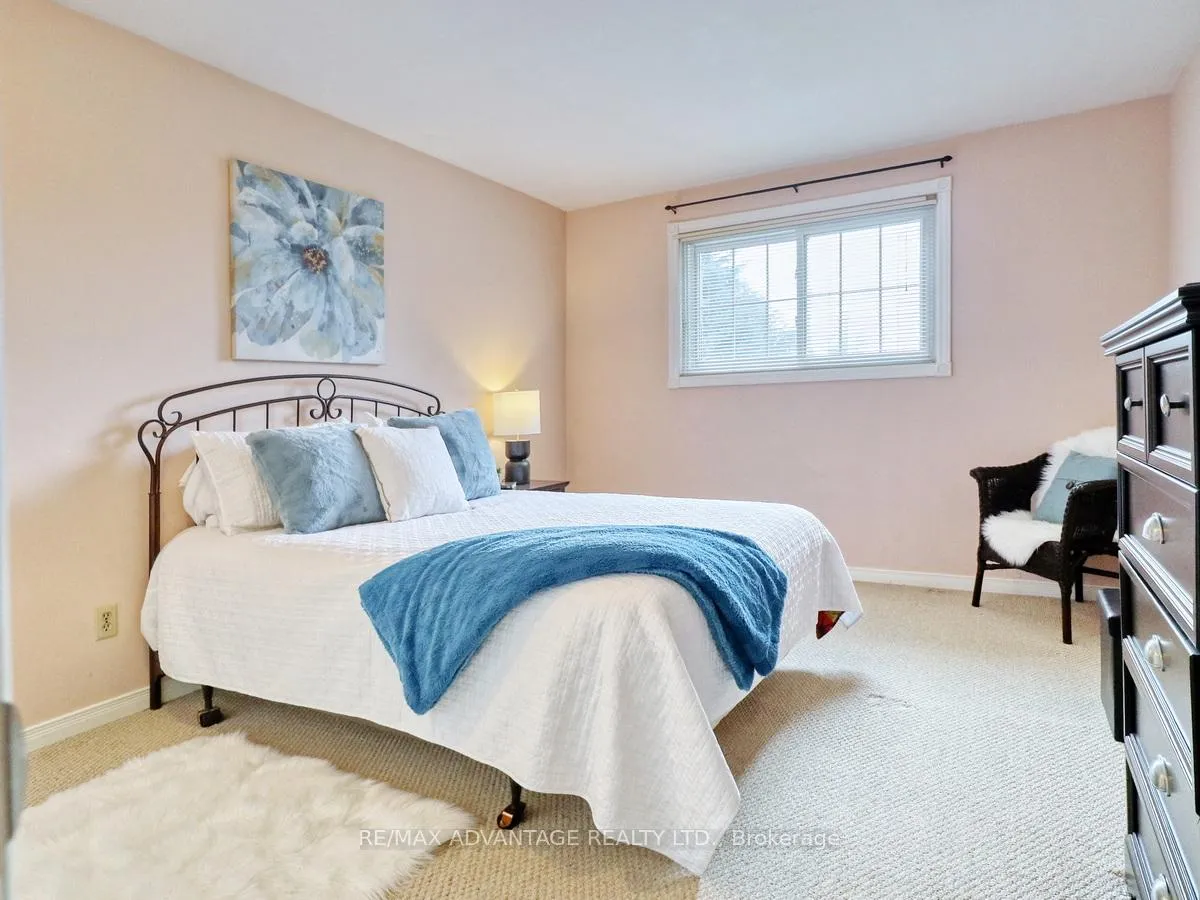 Photo 19 of 17248 Wyton Drive, Thames Centre, Rural Thames Centre — HOMEH