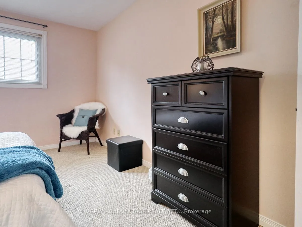 Photo 20 of 17248 Wyton Drive, Thames Centre, Rural Thames Centre — HOMEH