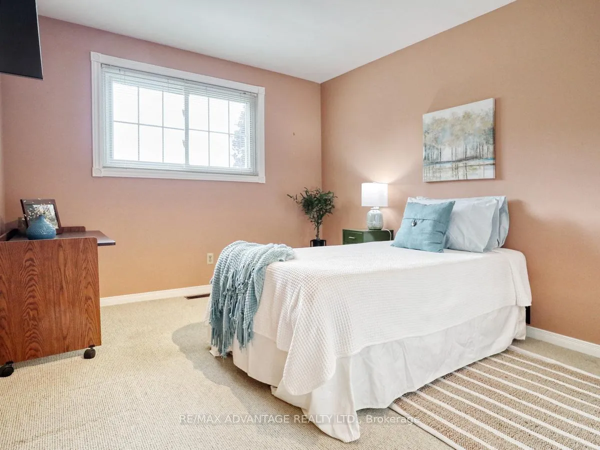 Photo 21 of 17248 Wyton Drive, Thames Centre, Rural Thames Centre — HOMEH