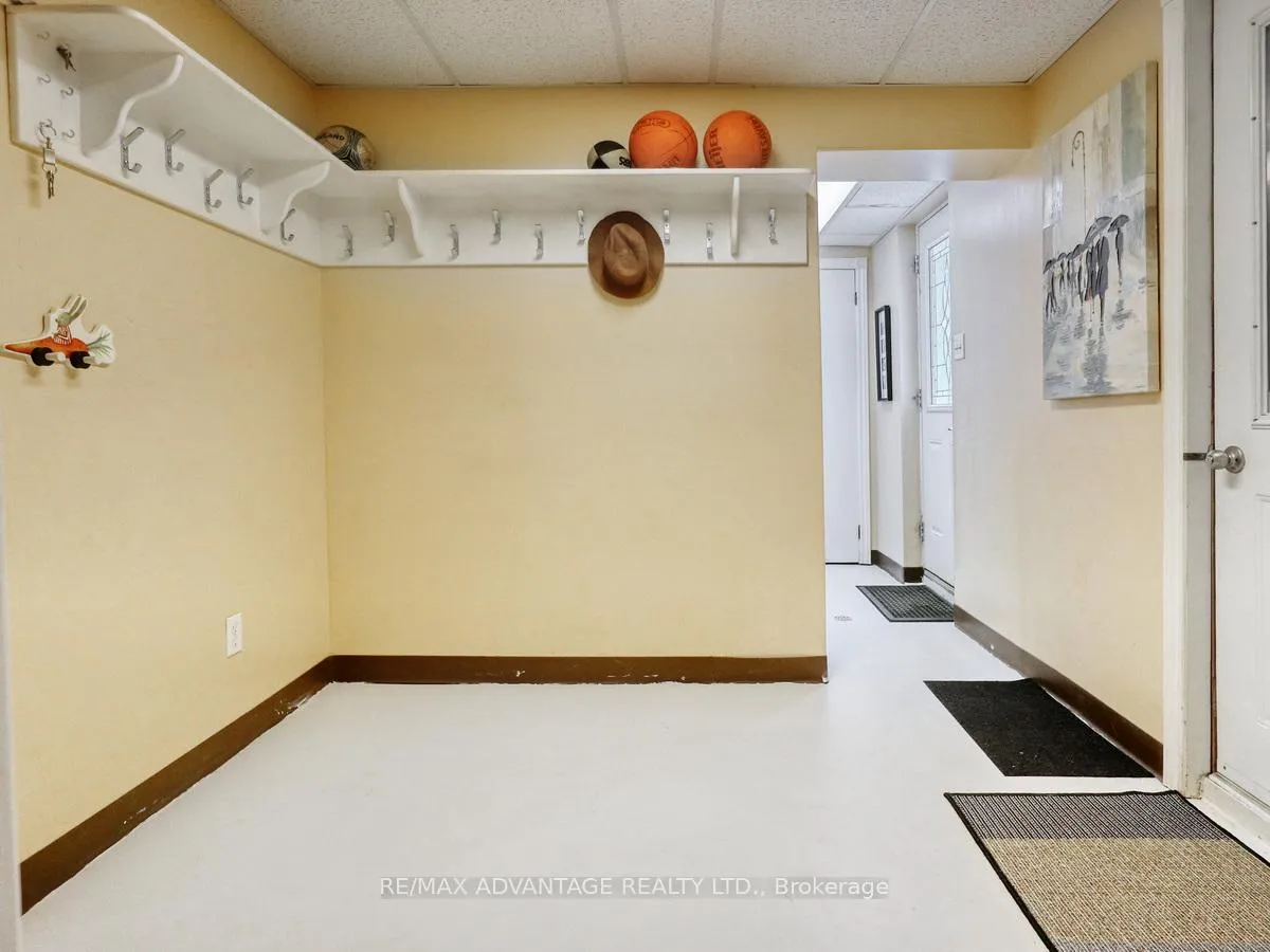 Photo 27 of 17248 Wyton Drive, Thames Centre, Rural Thames Centre — HOMEH