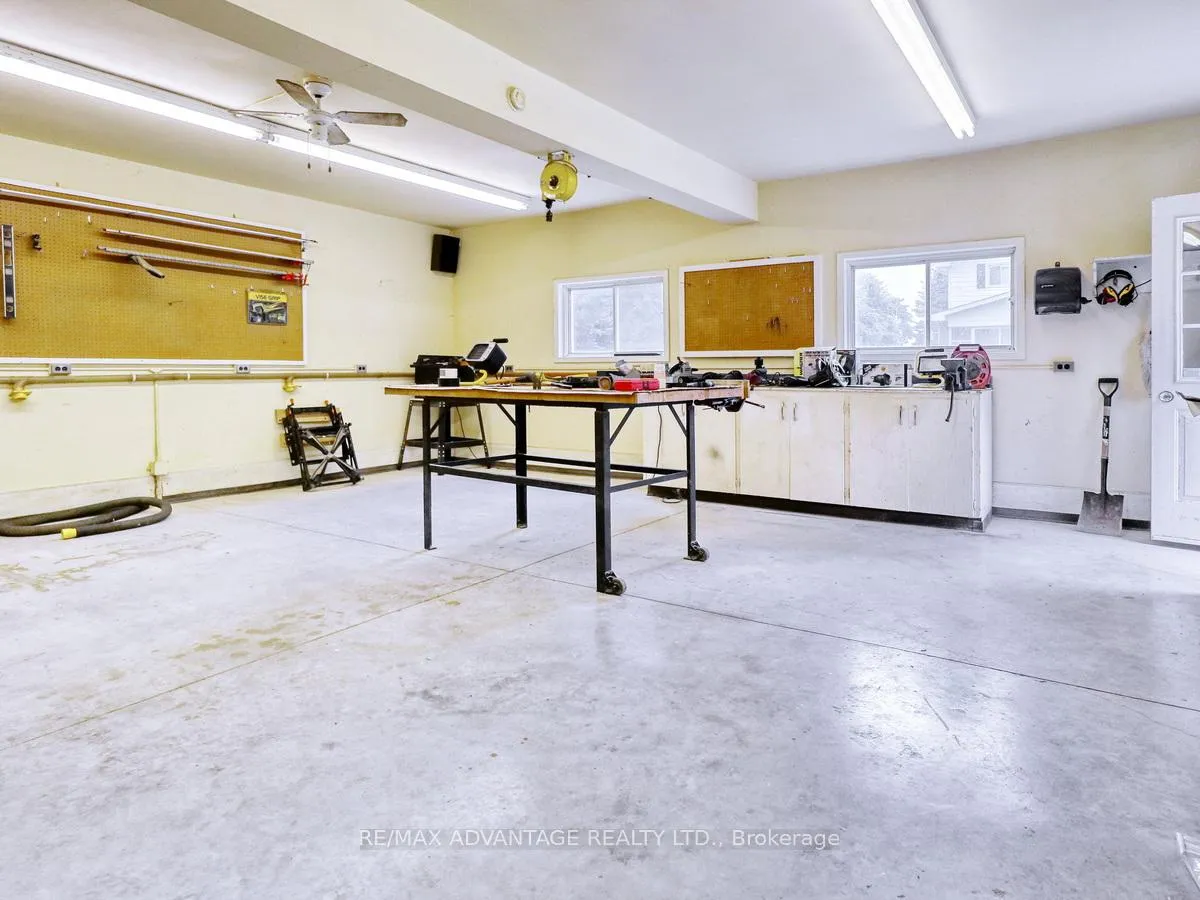 Photo 31 of 17248 Wyton Drive, Thames Centre, Rural Thames Centre — HOMEH