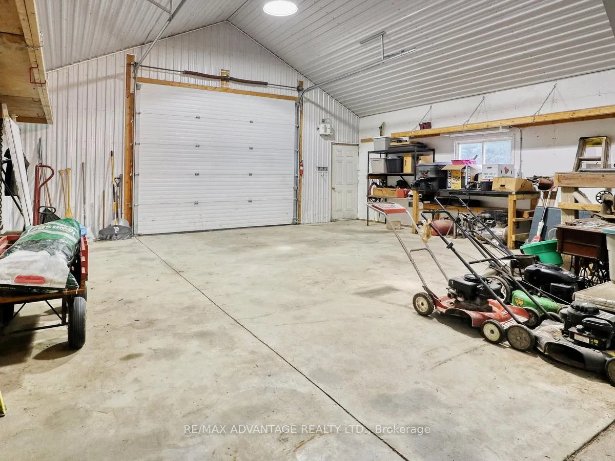 Photo 33 of 17248 Wyton Drive, Thames Centre, Rural Thames Centre — HOMEH