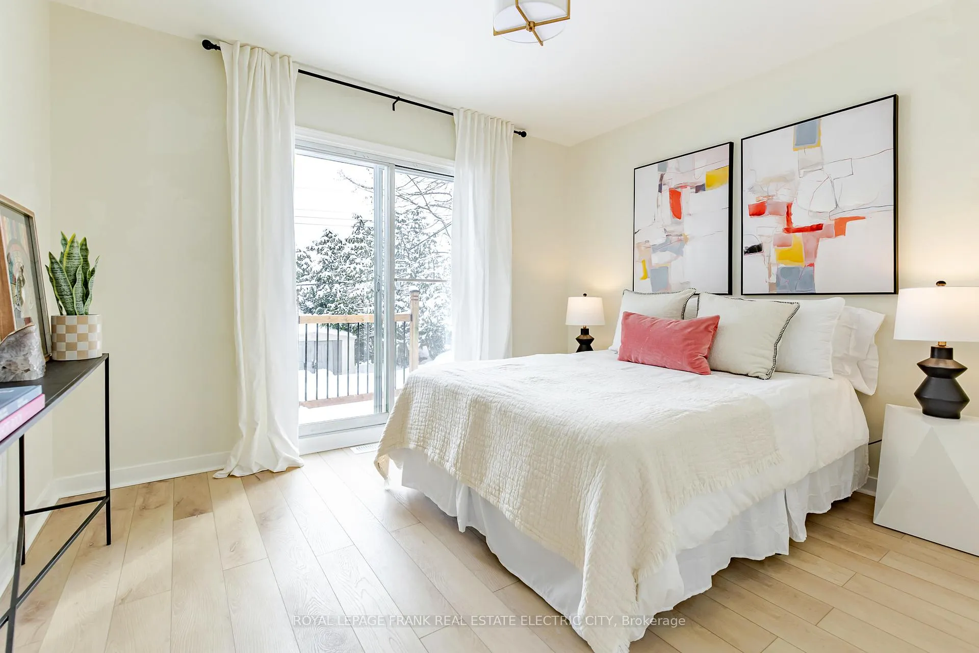 Photo 29 of 381 Applegrove Avenue, Peterborough, Northcrest Ward 5 — HOMEH