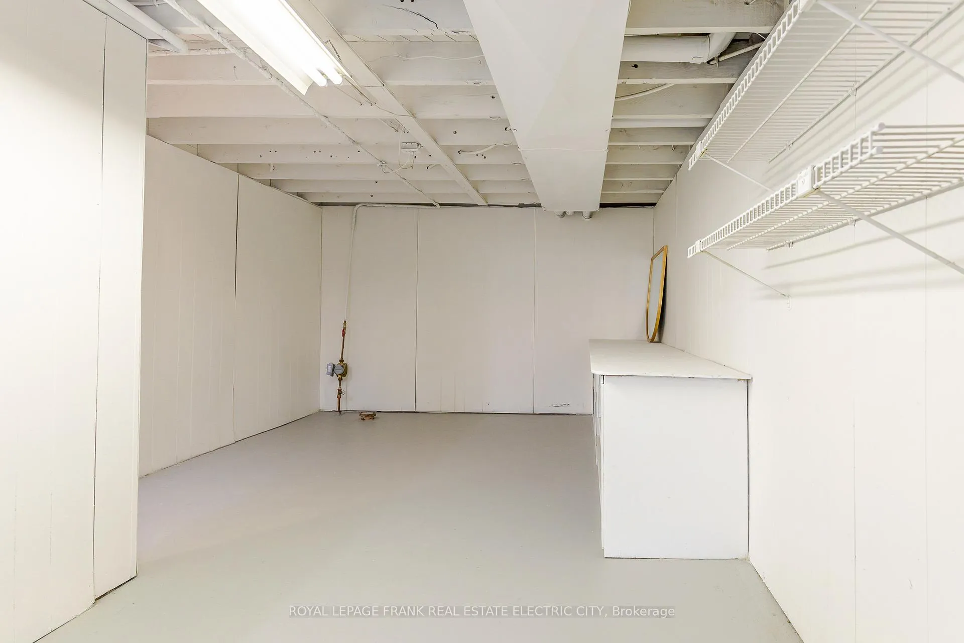 Photo 34 of 381 Applegrove Avenue, Peterborough, Northcrest Ward 5 — HOMEH