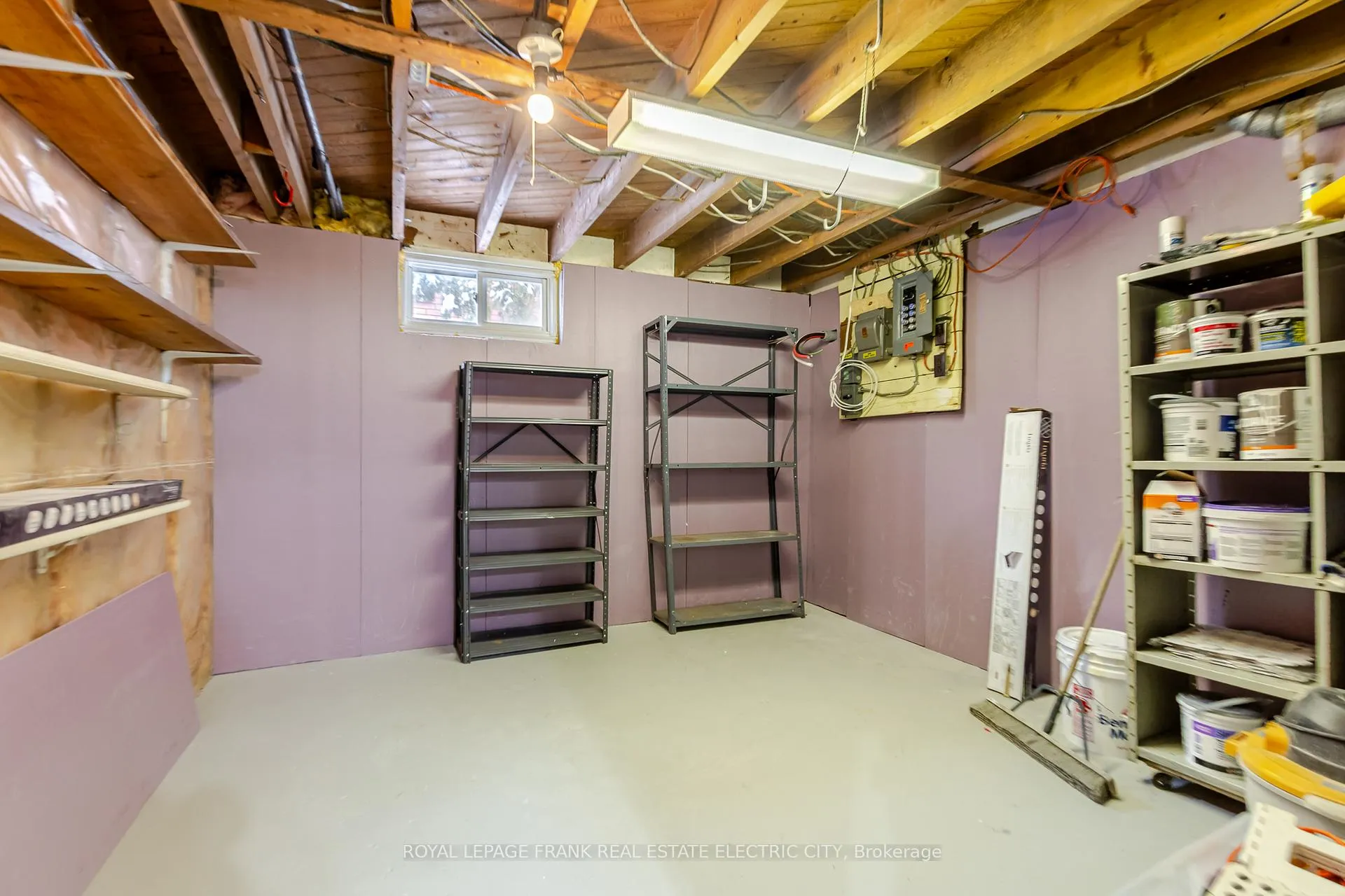 Photo 36 of 381 Applegrove Avenue, Peterborough, Northcrest Ward 5 — HOMEH