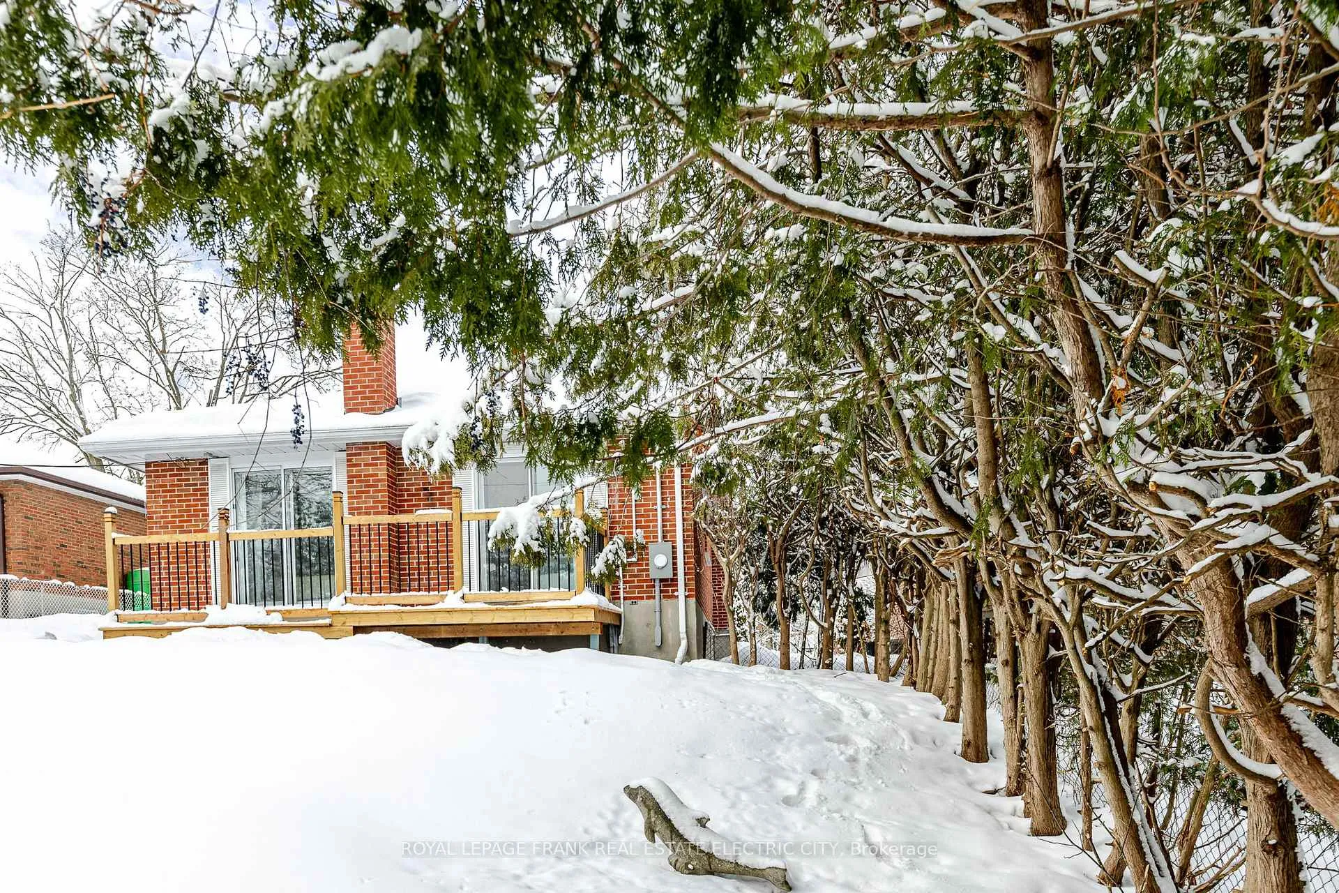 Photo 44 of 381 Applegrove Avenue, Peterborough, Northcrest Ward 5 — HOMEH