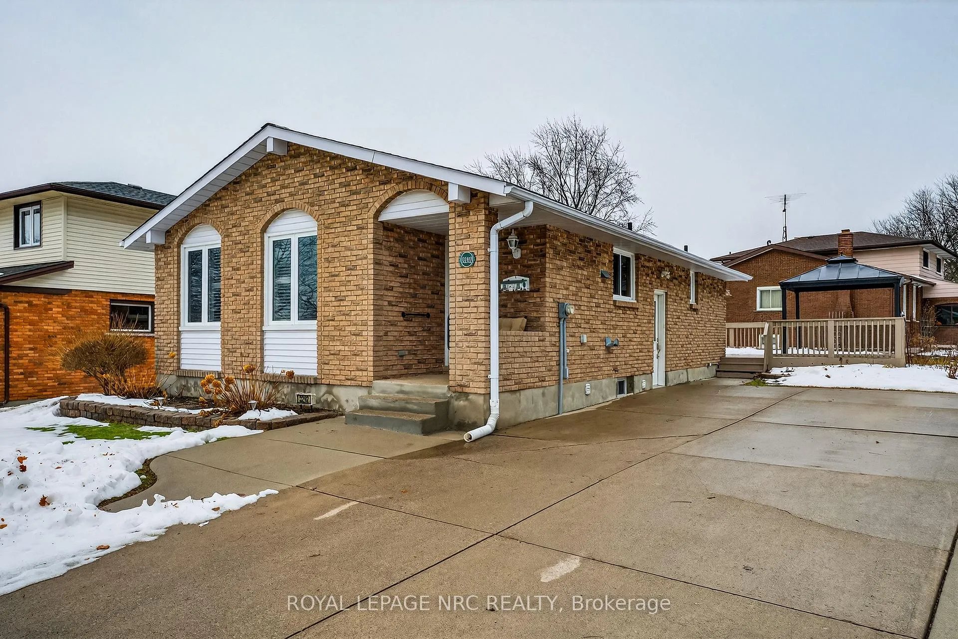 Photo 1 of 3292 Appleford Avenue, Niagara Falls, Casey — HOMEH