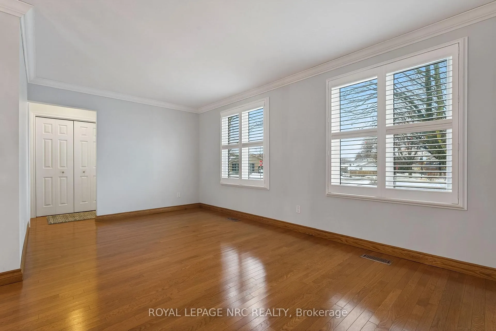 Photo 10 of 3292 Appleford Avenue, Niagara Falls, Casey — HOMEH