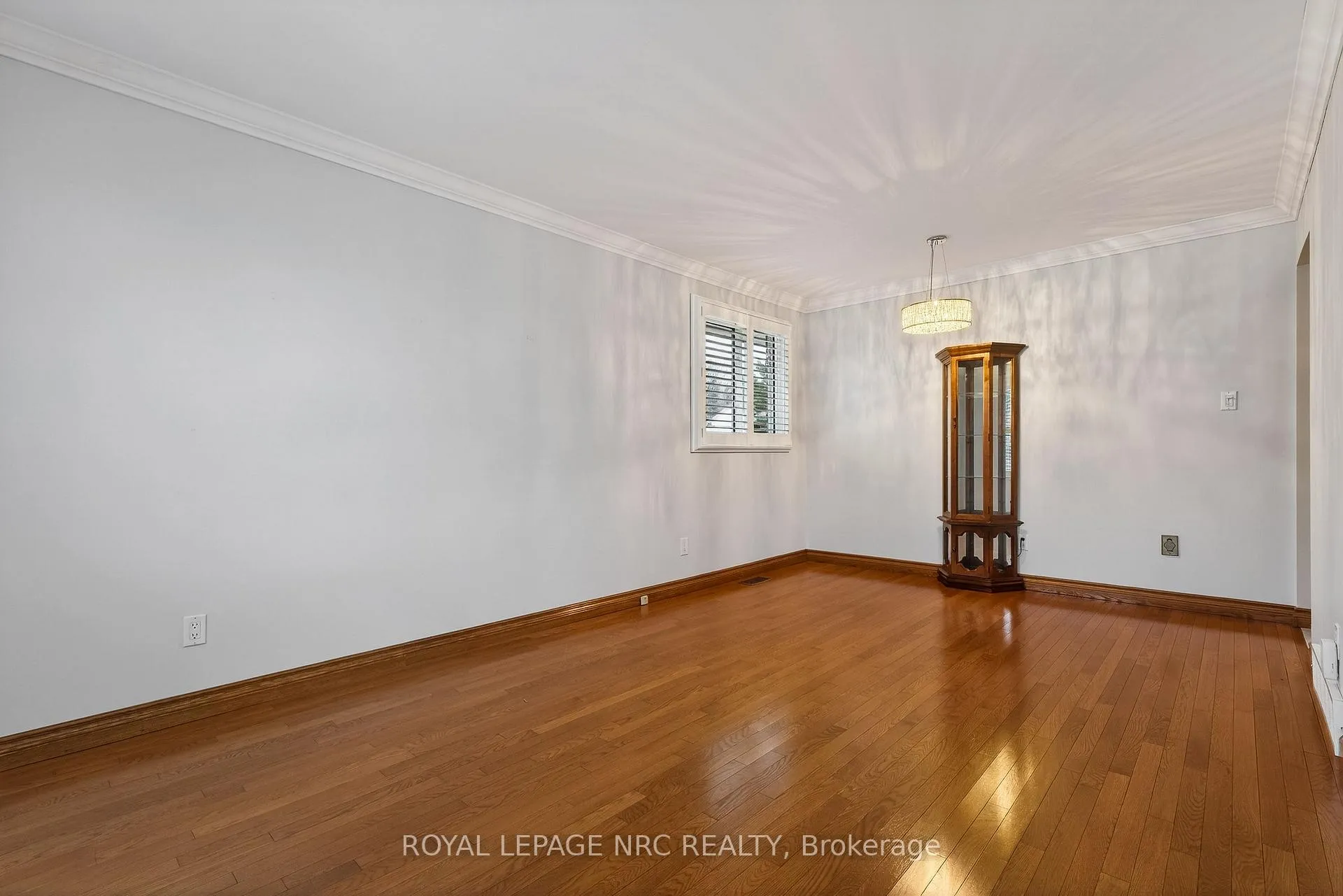 Photo 14 of 3292 Appleford Avenue, Niagara Falls, Casey — HOMEH