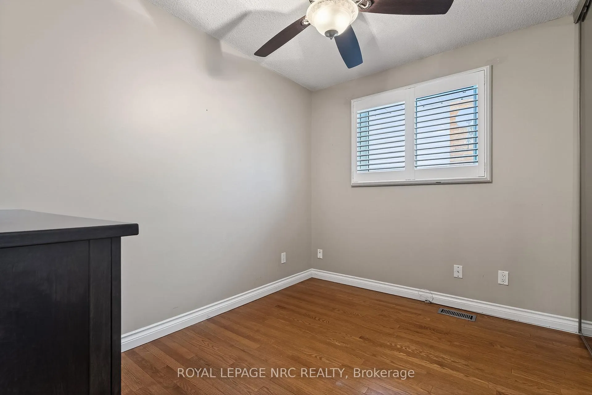 Photo 16 of 3292 Appleford Avenue, Niagara Falls, Casey — HOMEH
