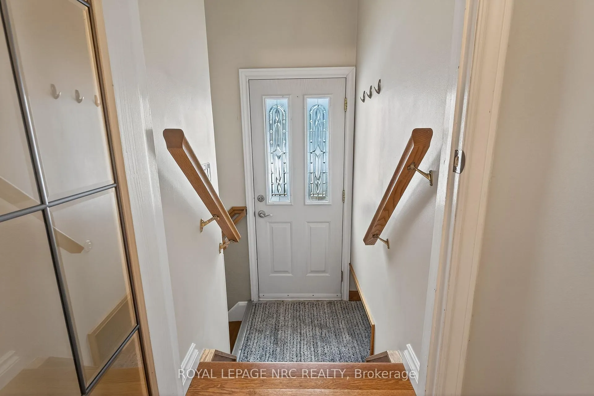 Photo 25 of 3292 Appleford Avenue, Niagara Falls, Casey — HOMEH