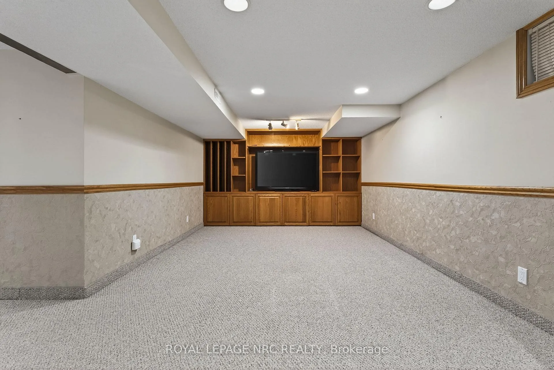 Photo 32 of 3292 Appleford Avenue, Niagara Falls, Casey — HOMEH