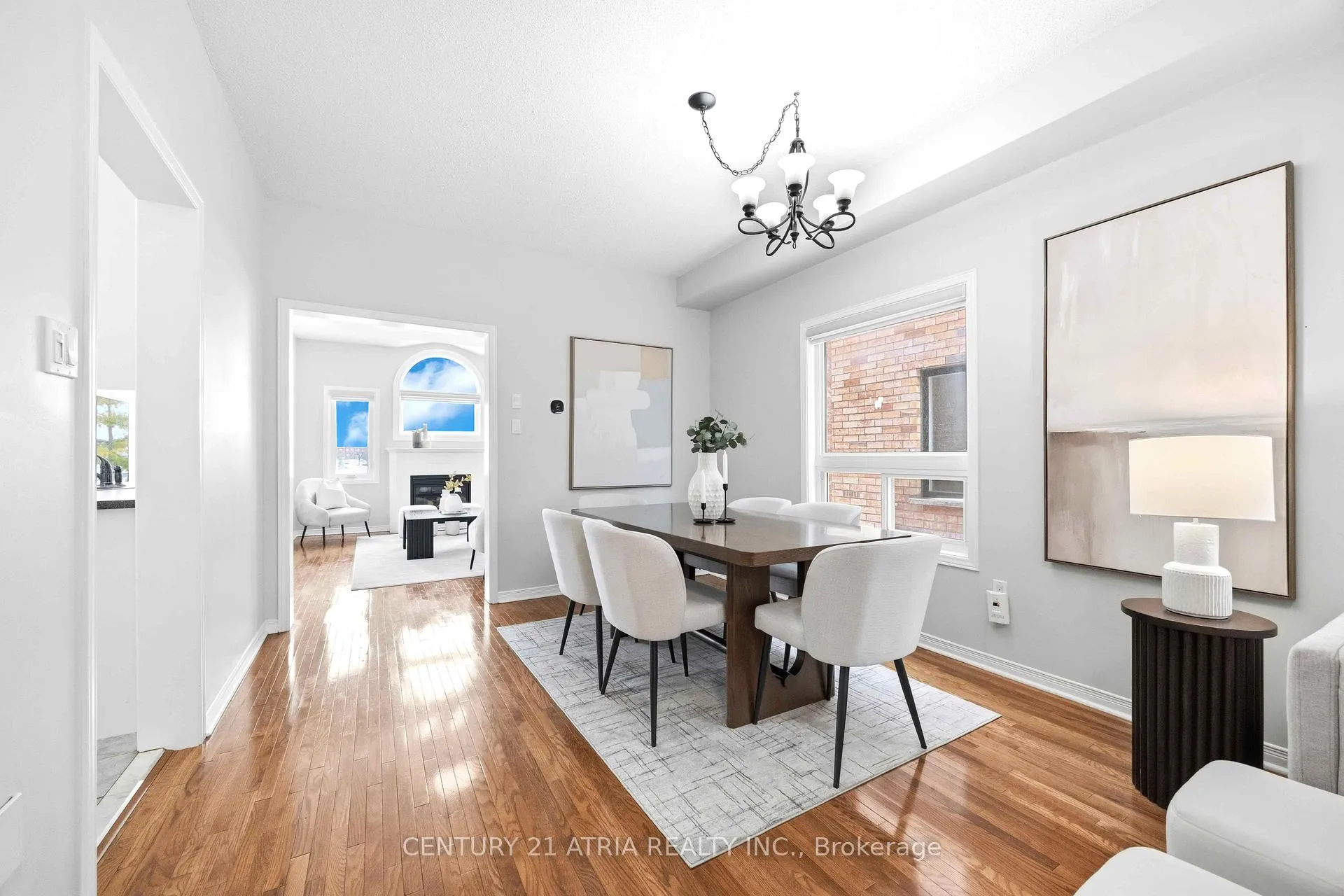 Photo 6 of 33 Eddington Place, Vaughan, Maple — HOMEH