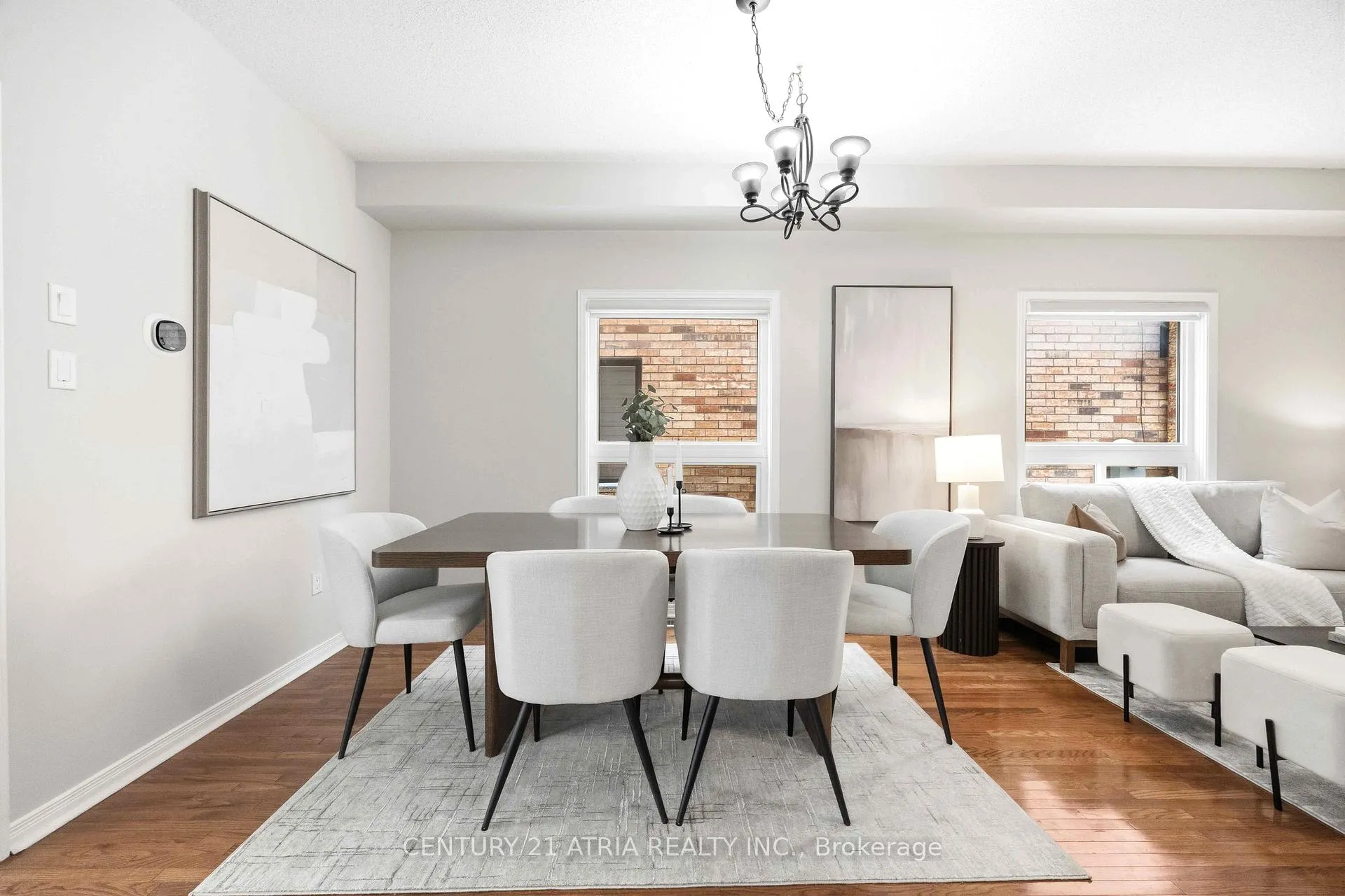 Photo 7 of 33 Eddington Place, Vaughan, Maple — HOMEH
