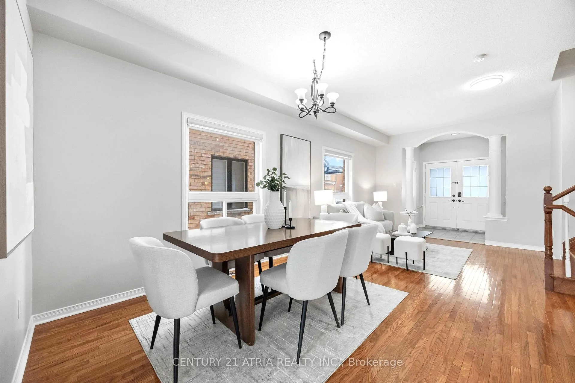 Photo 9 of 33 Eddington Place, Vaughan, Maple — HOMEH