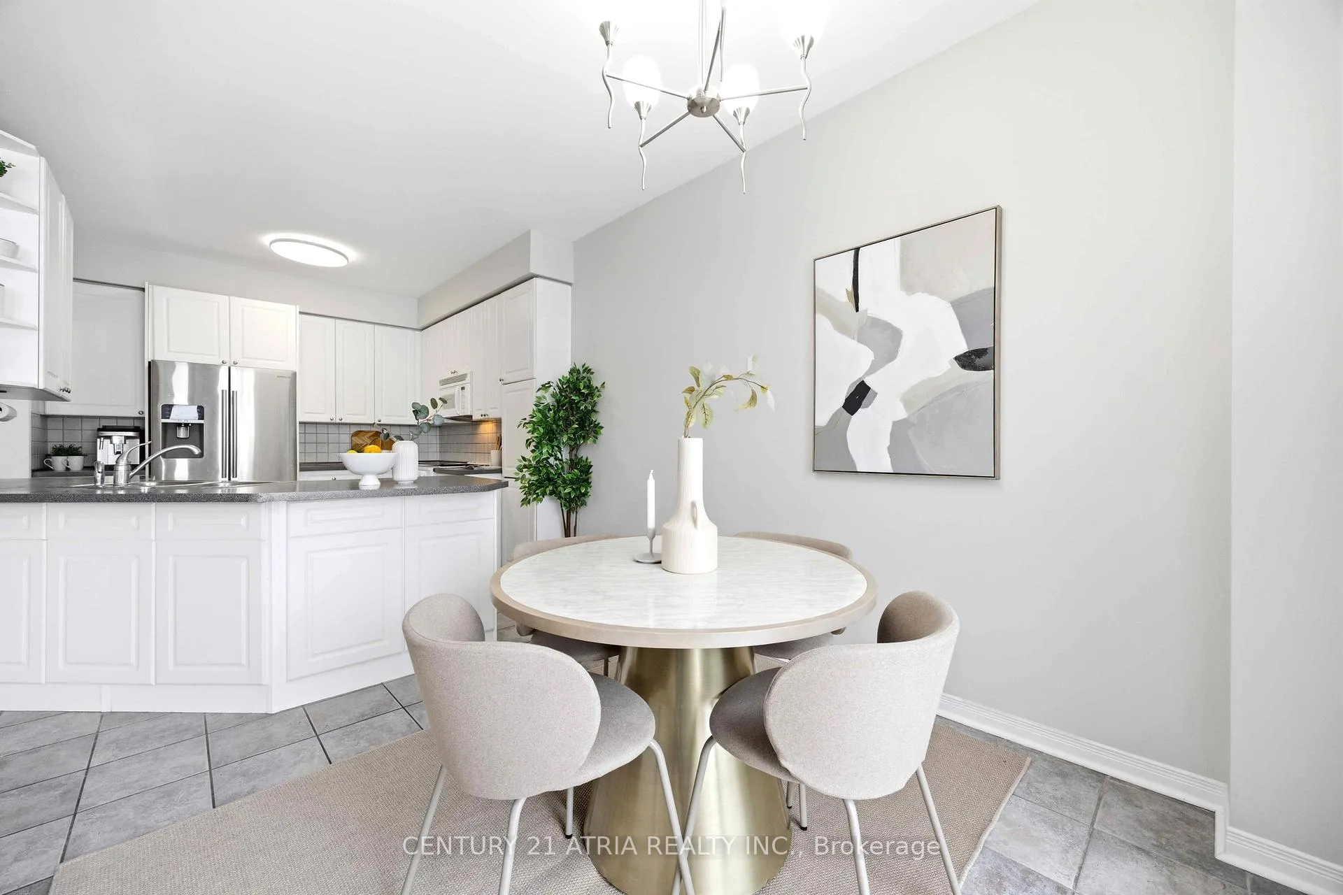 Photo 12 of 33 Eddington Place, Vaughan, Maple — HOMEH