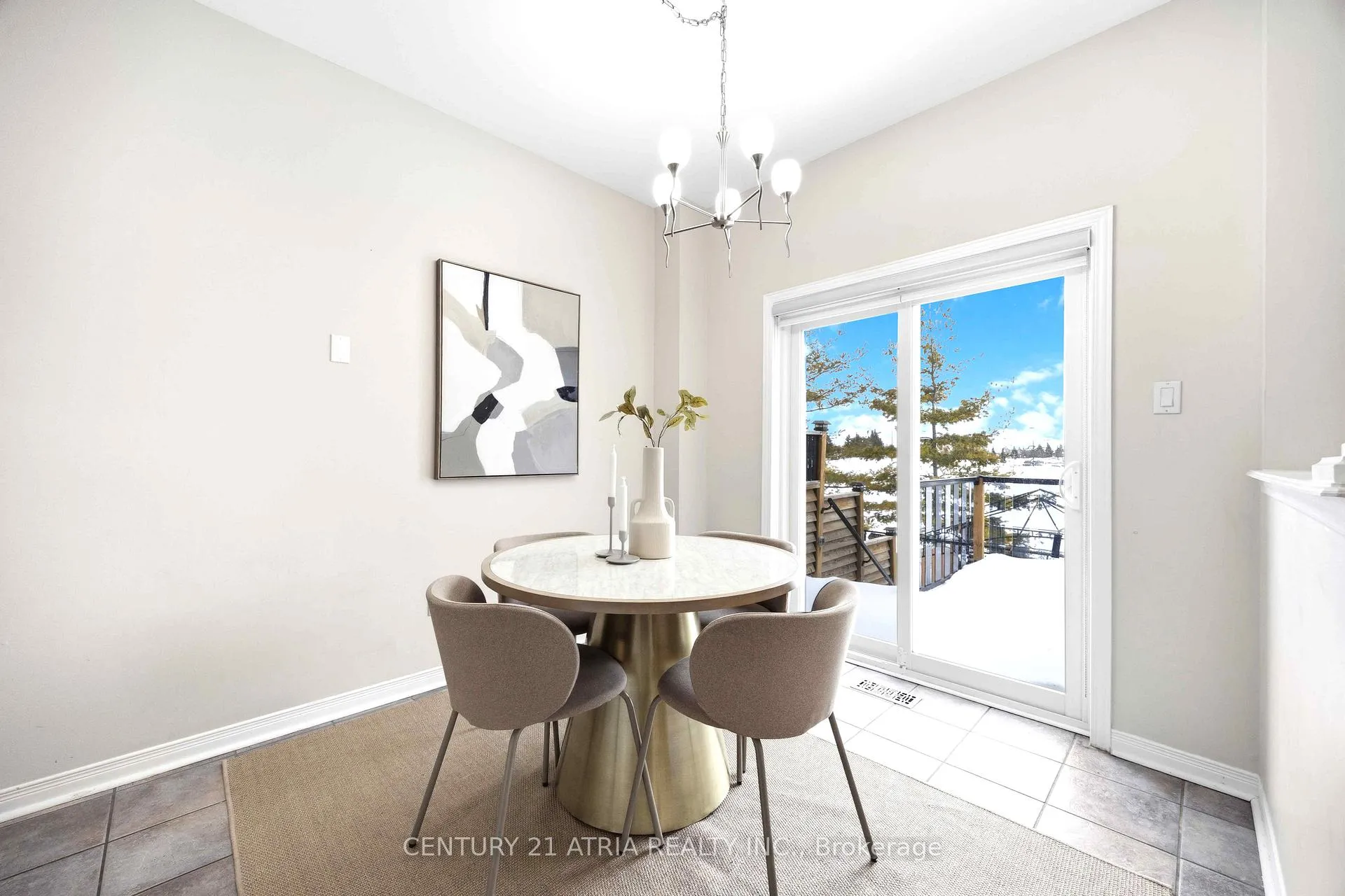 Photo 13 of 33 Eddington Place, Vaughan, Maple — HOMEH