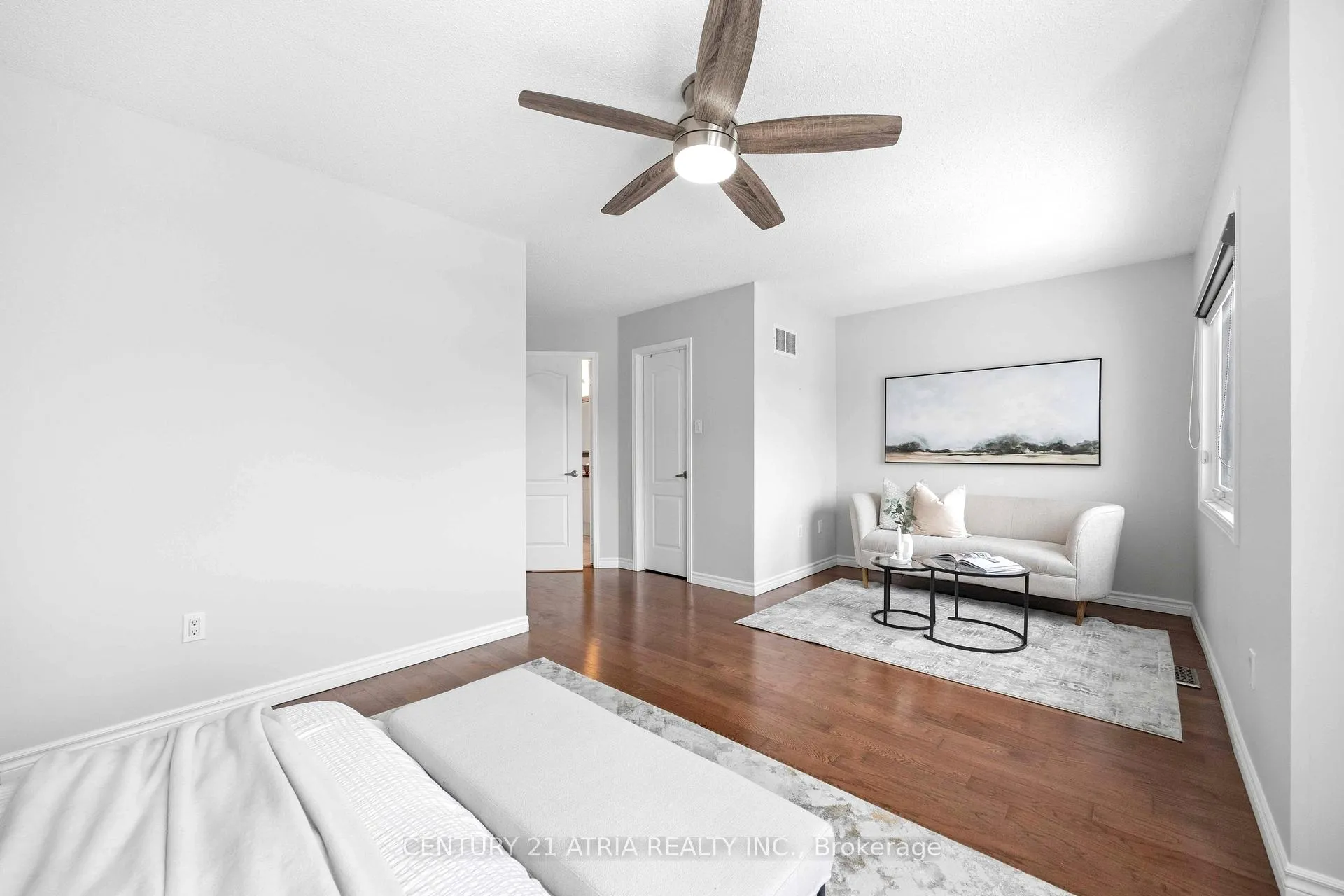 Photo 17 of 33 Eddington Place, Vaughan, Maple — HOMEH