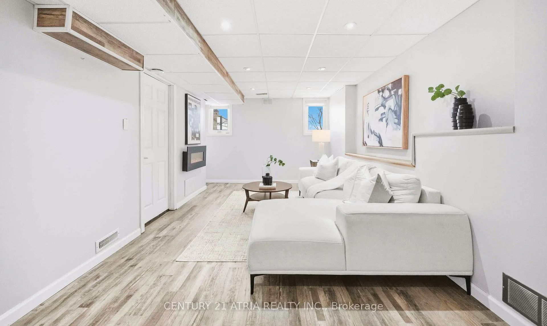 Photo 24 of 33 Eddington Place, Vaughan, Maple — HOMEH