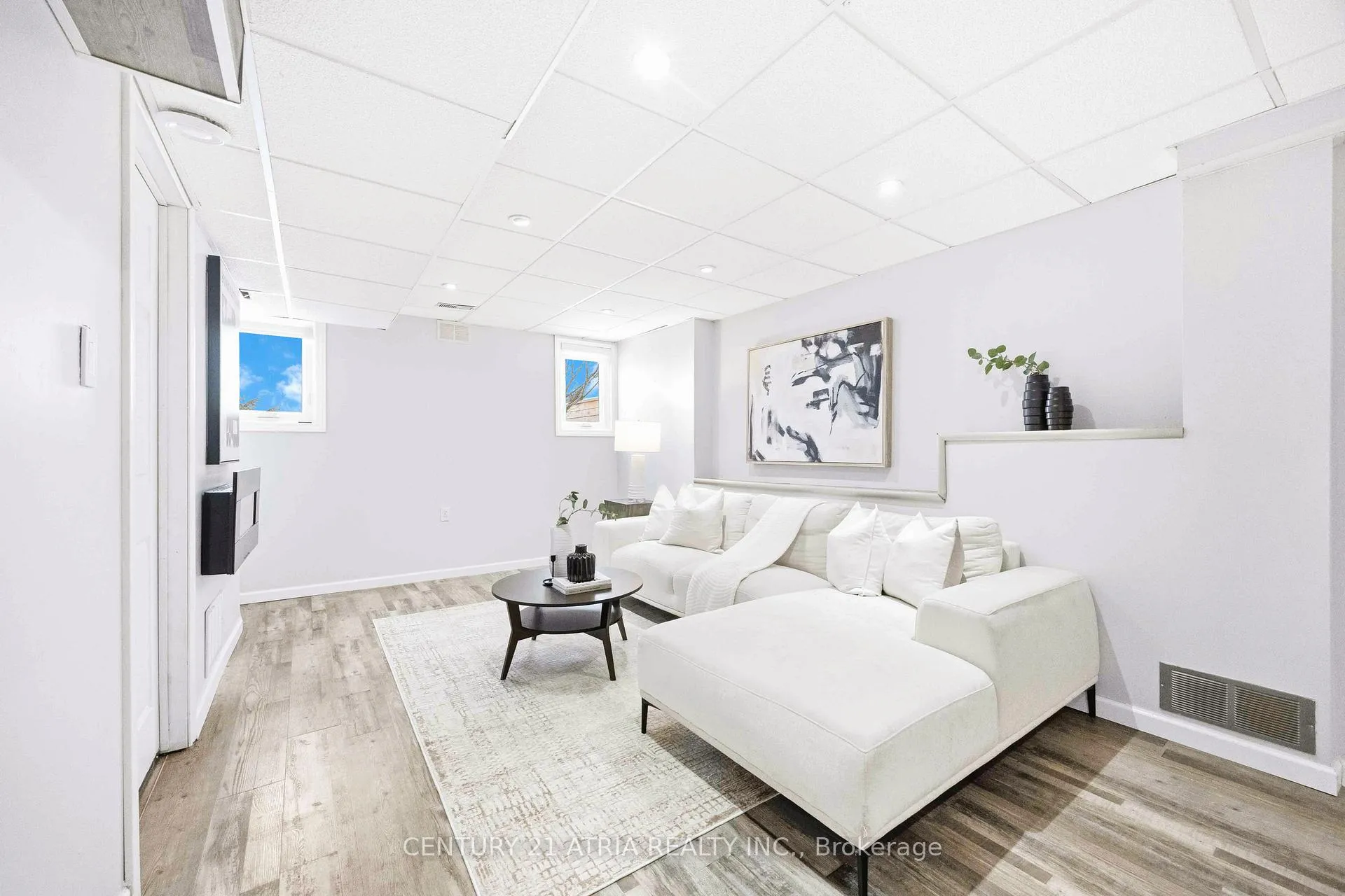Photo 26 of 33 Eddington Place, Vaughan, Maple — HOMEH