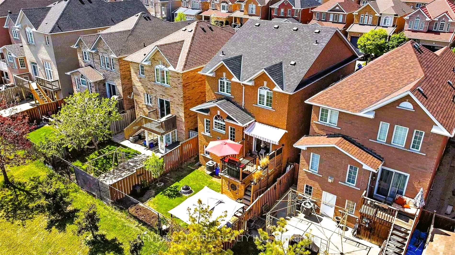 Photo 31 of 33 Eddington Place, Vaughan, Maple — HOMEH