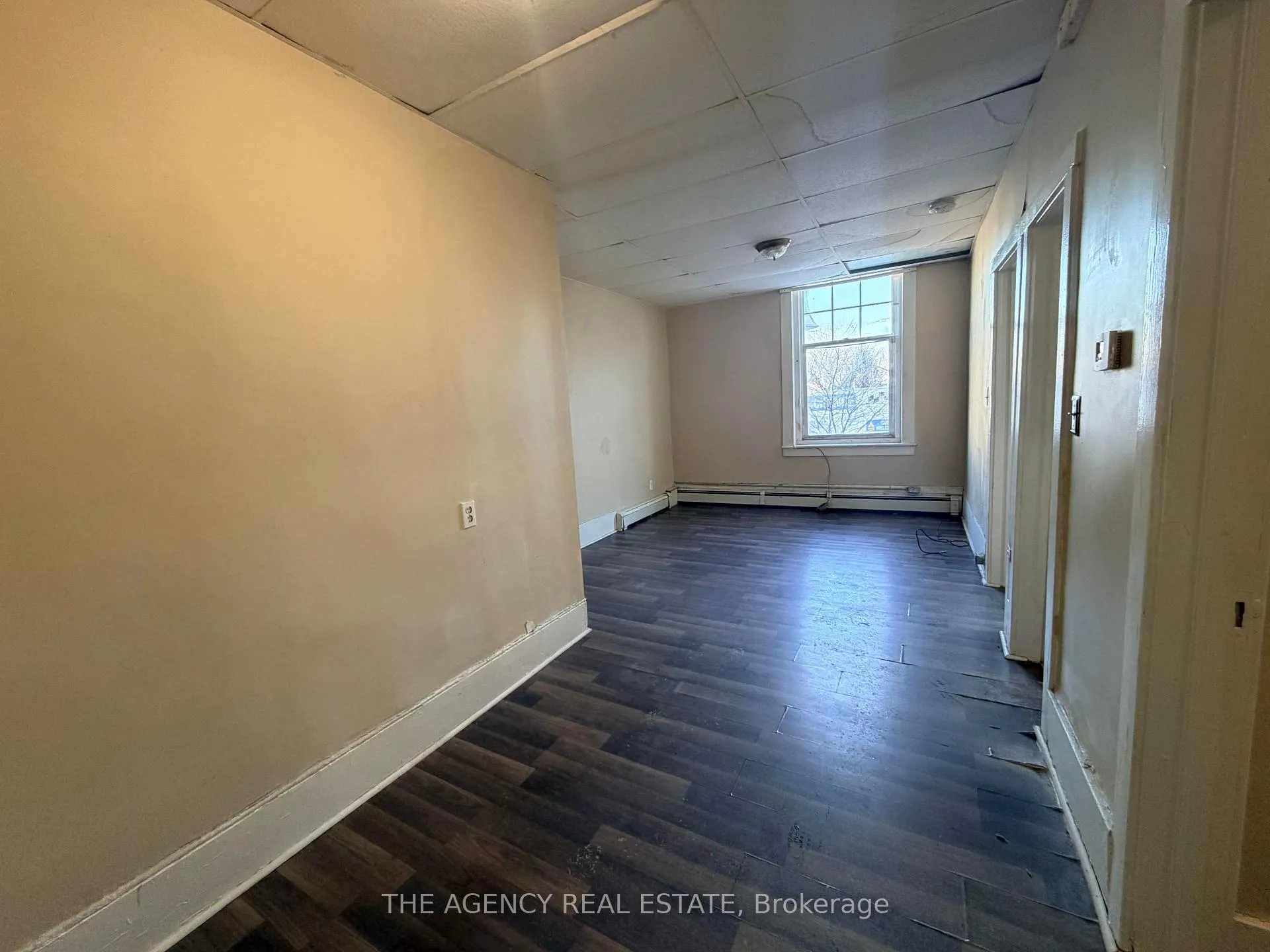 Photo 3 of Unit 9, 268 Talbot Street, St. Thomas — HOMEH