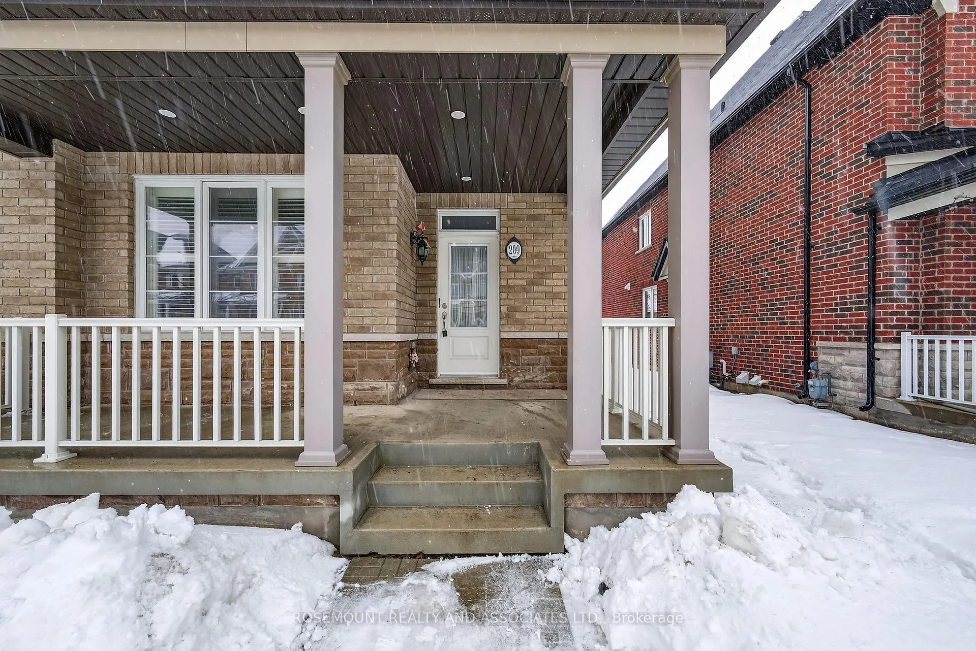 Photo 3 of 209 Cornell Park Avenue, Markham, Cornell — HOMEH