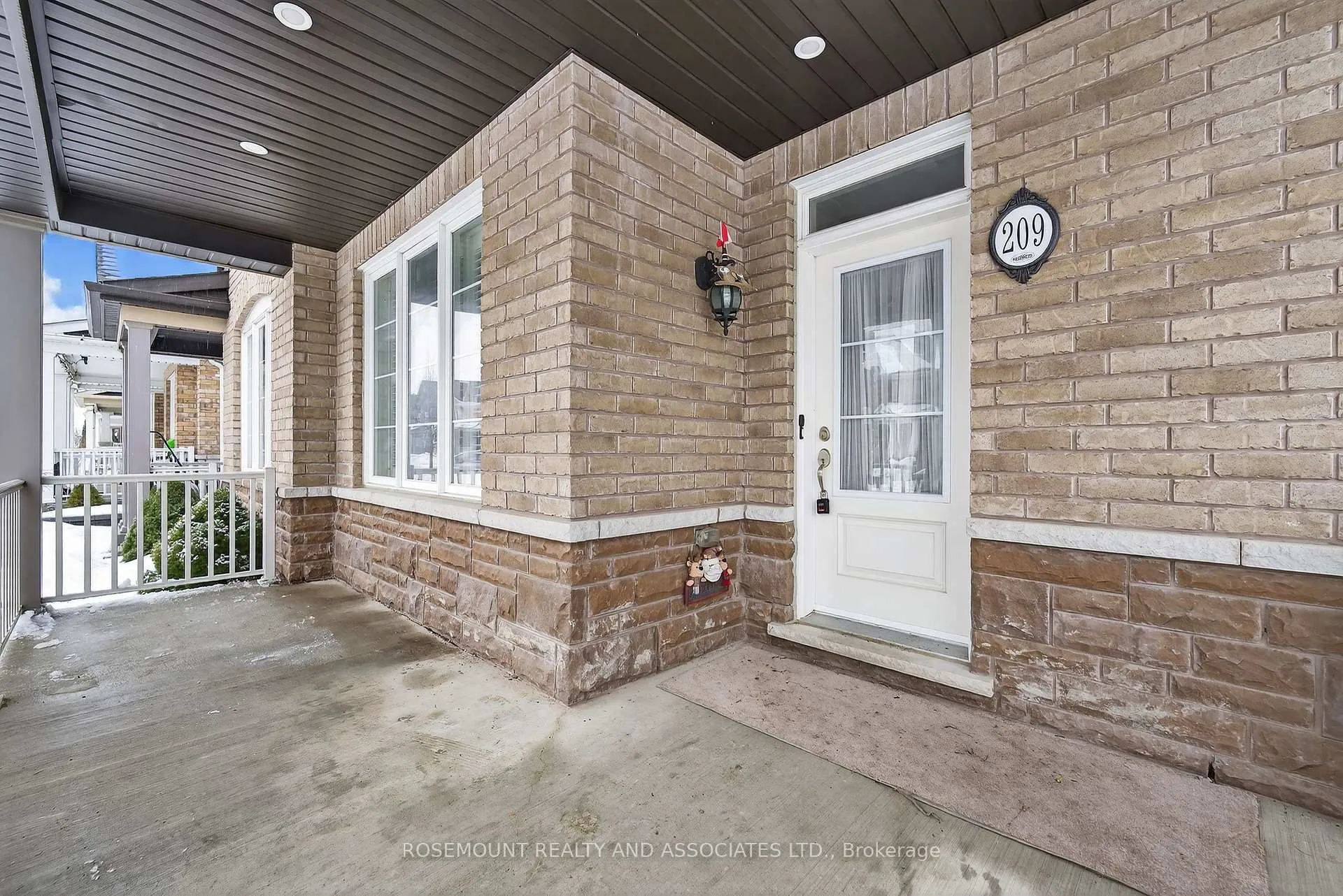 Photo 5 of 209 Cornell Park Avenue, Markham, Cornell — HOMEH