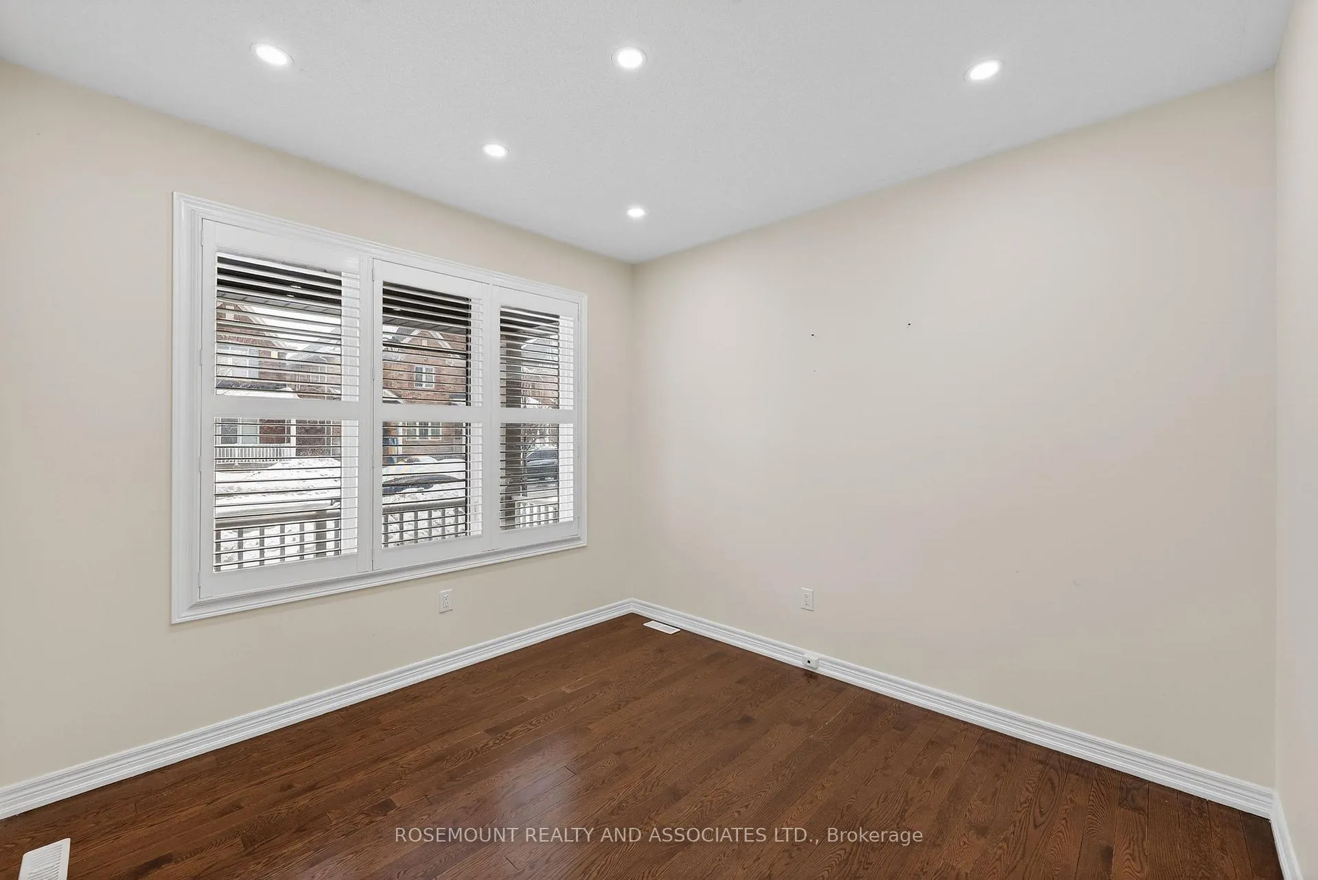 Photo 9 of 209 Cornell Park Avenue, Markham, Cornell — HOMEH