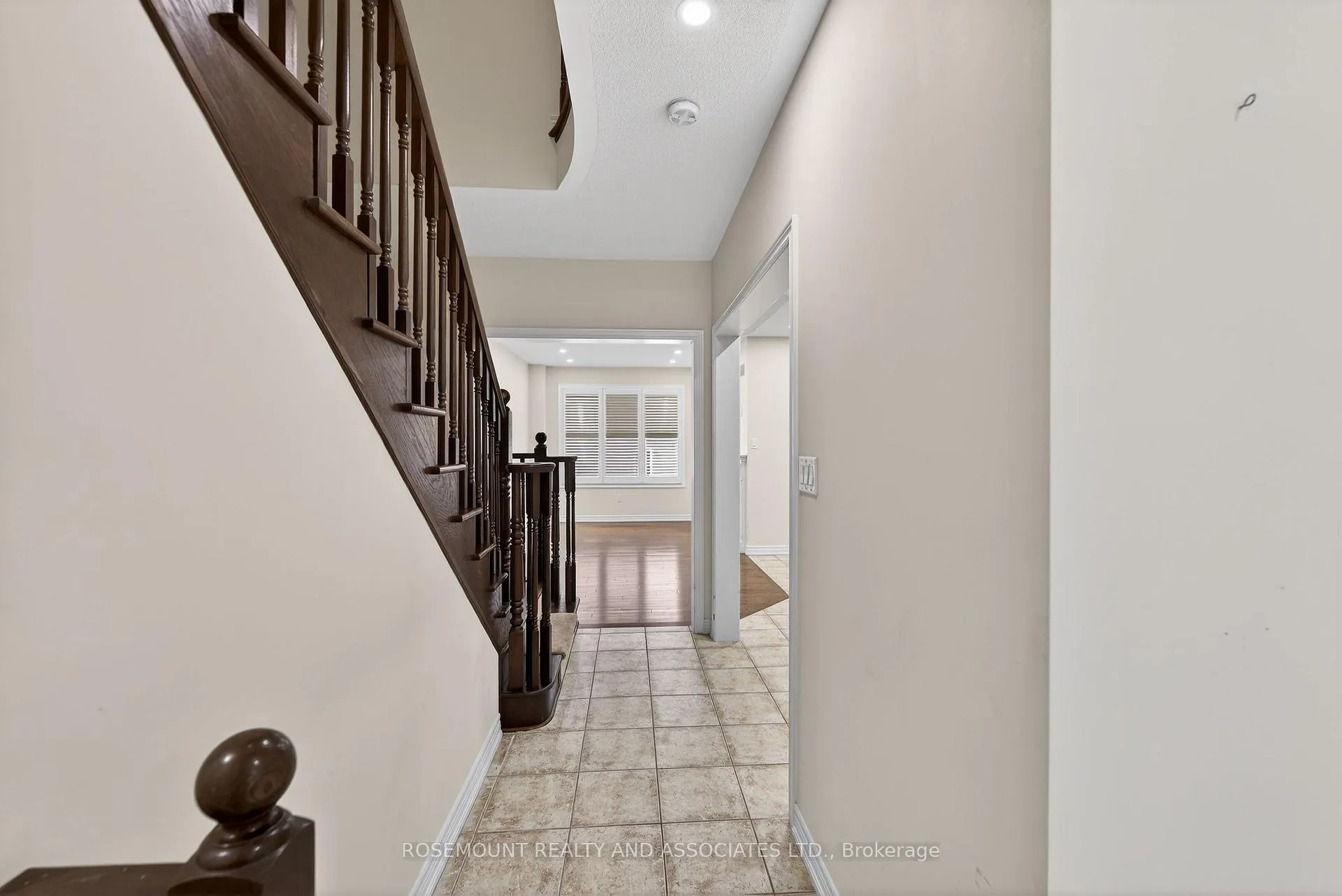 Photo 11 of 209 Cornell Park Avenue, Markham, Cornell — HOMEH