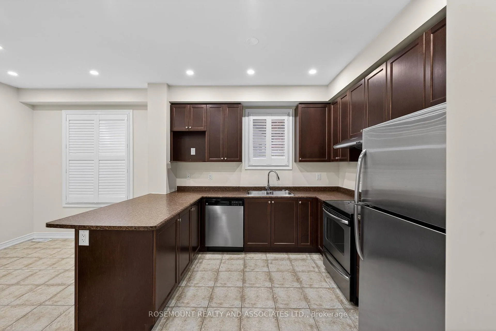 Photo 12 of 209 Cornell Park Avenue, Markham, Cornell — HOMEH