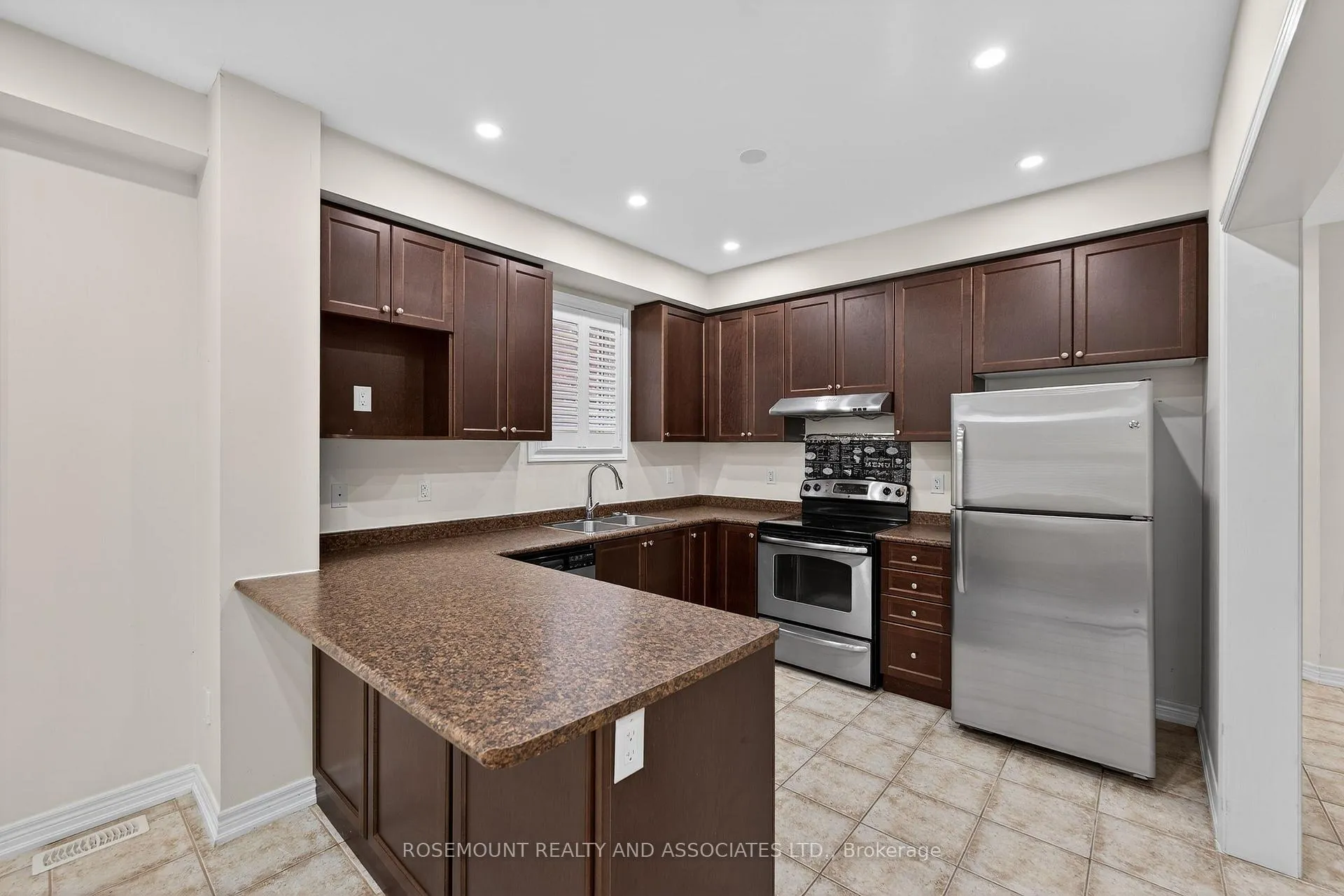 Photo 13 of 209 Cornell Park Avenue, Markham, Cornell — HOMEH
