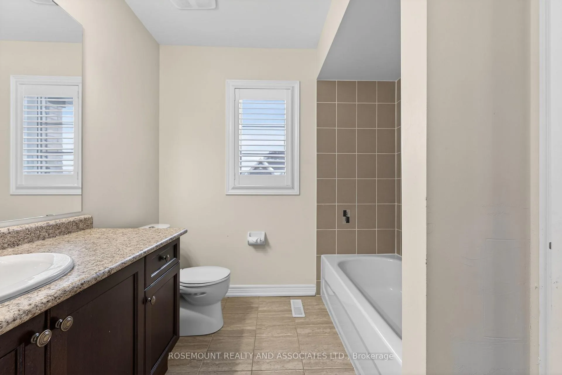 Photo 23 of 209 Cornell Park Avenue, Markham, Cornell — HOMEH