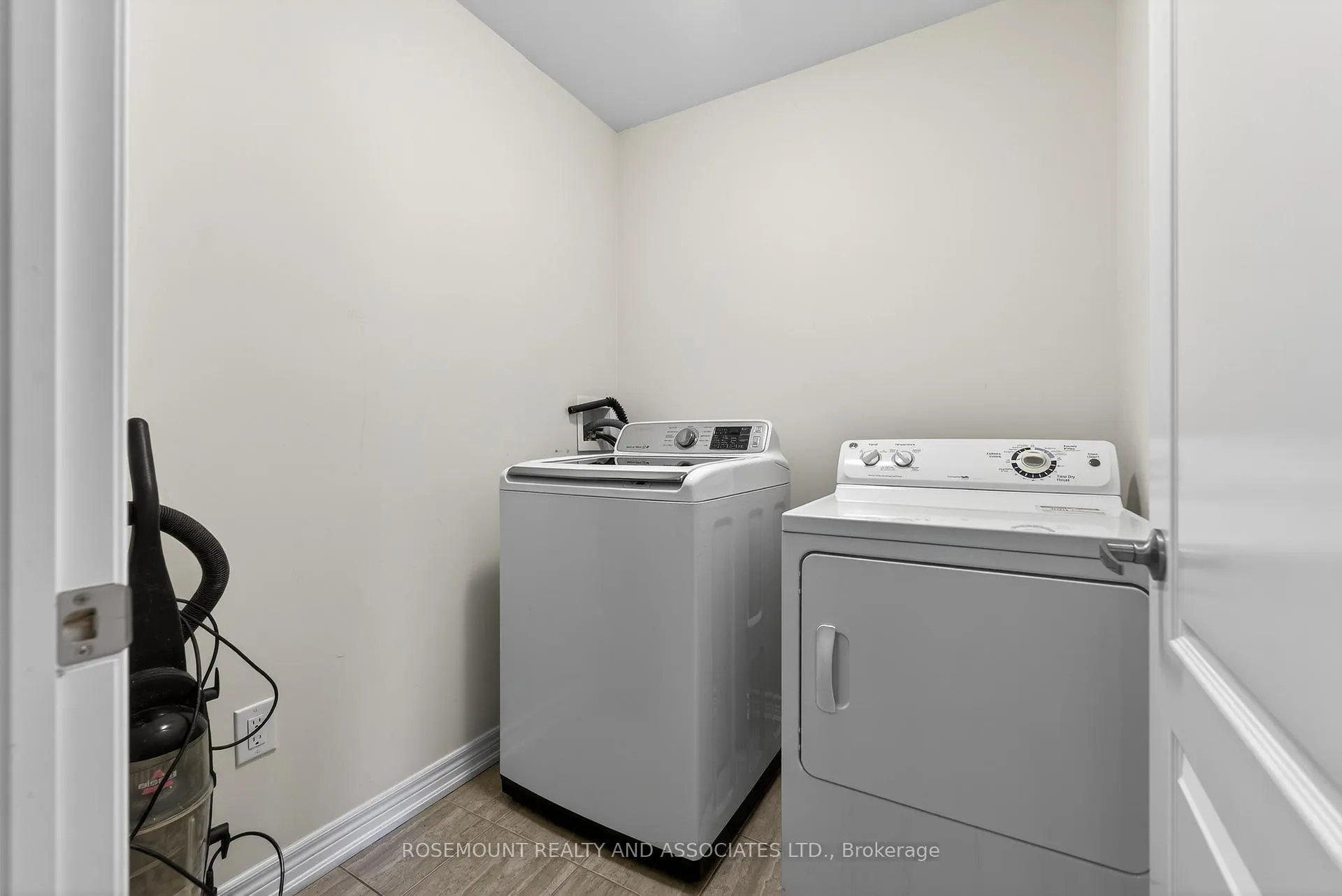 Photo 27 of 209 Cornell Park Avenue, Markham, Cornell — HOMEH